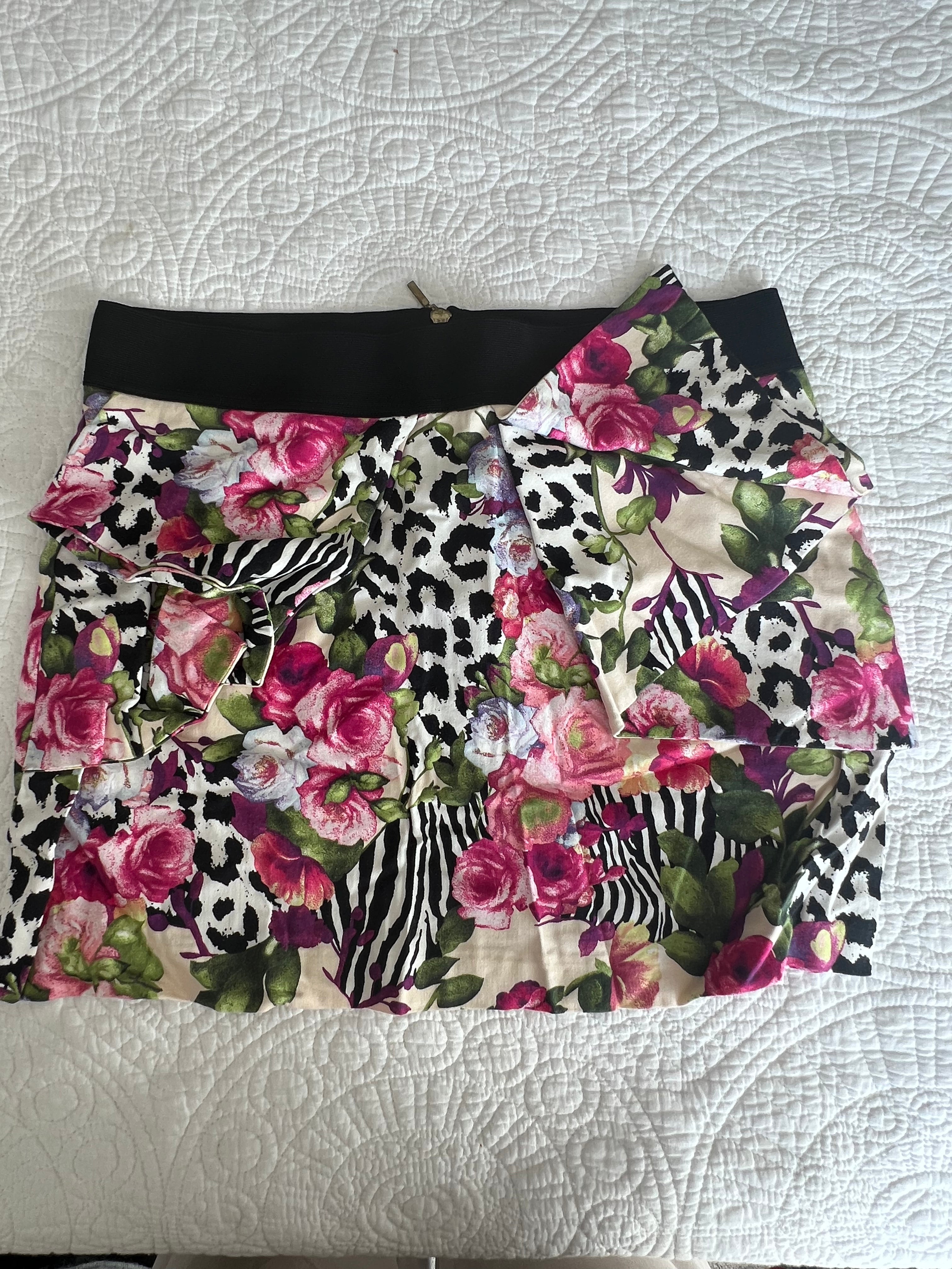 Mini floral skirt