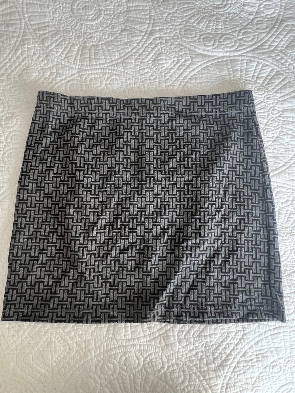 Grey mini skirt