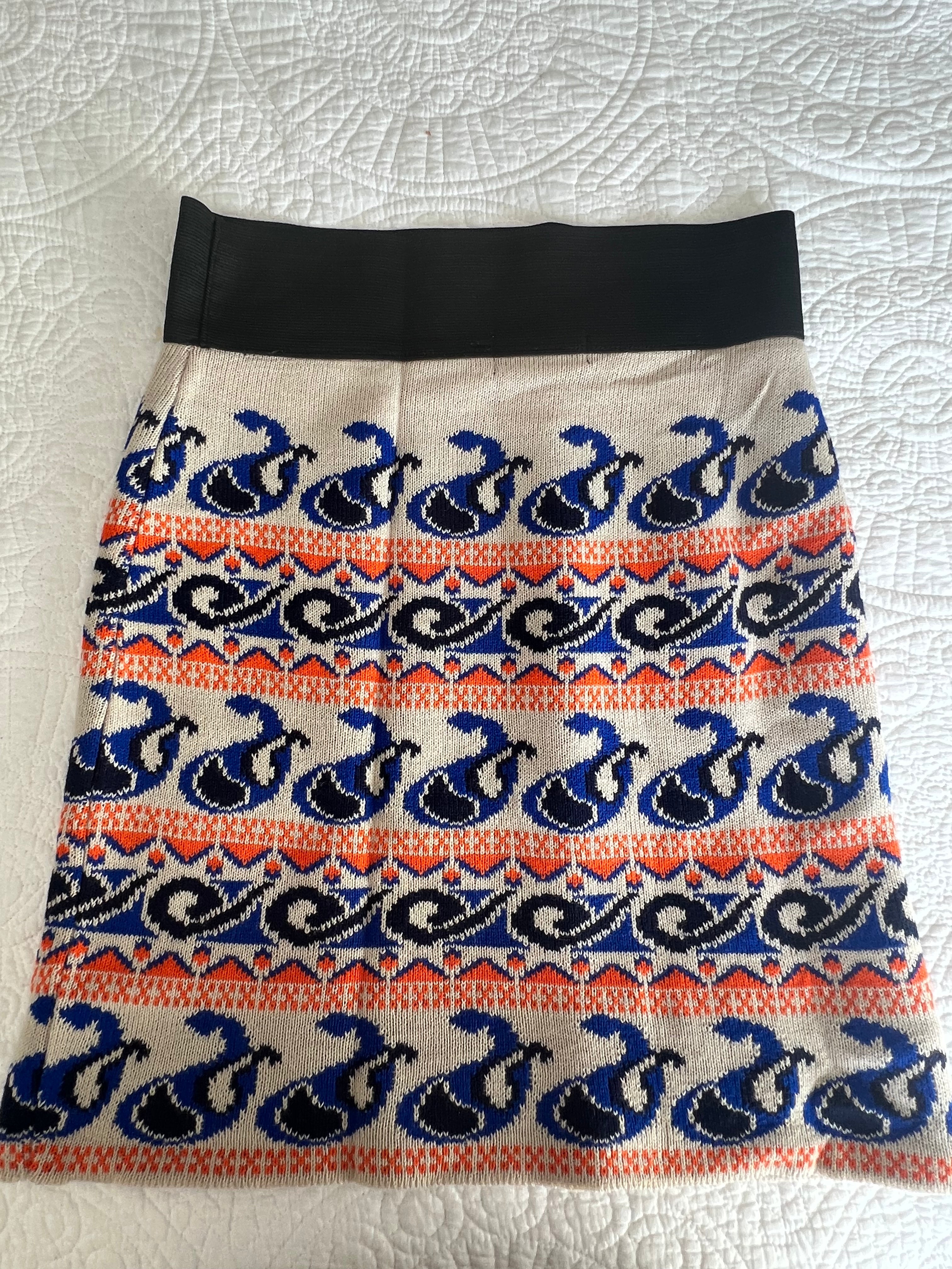 Multi-coloured graphic skirt