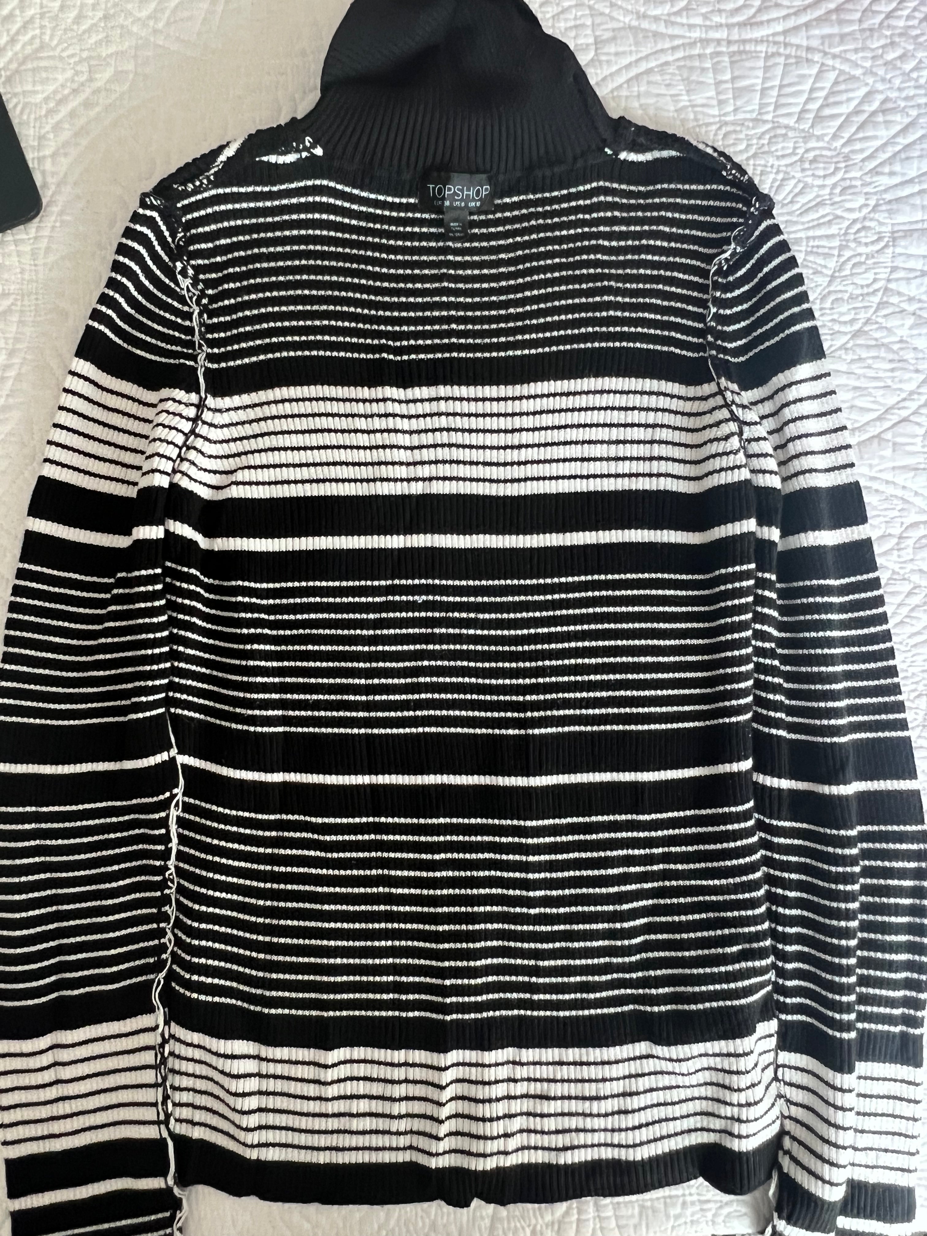 Black long sleeve stripy top