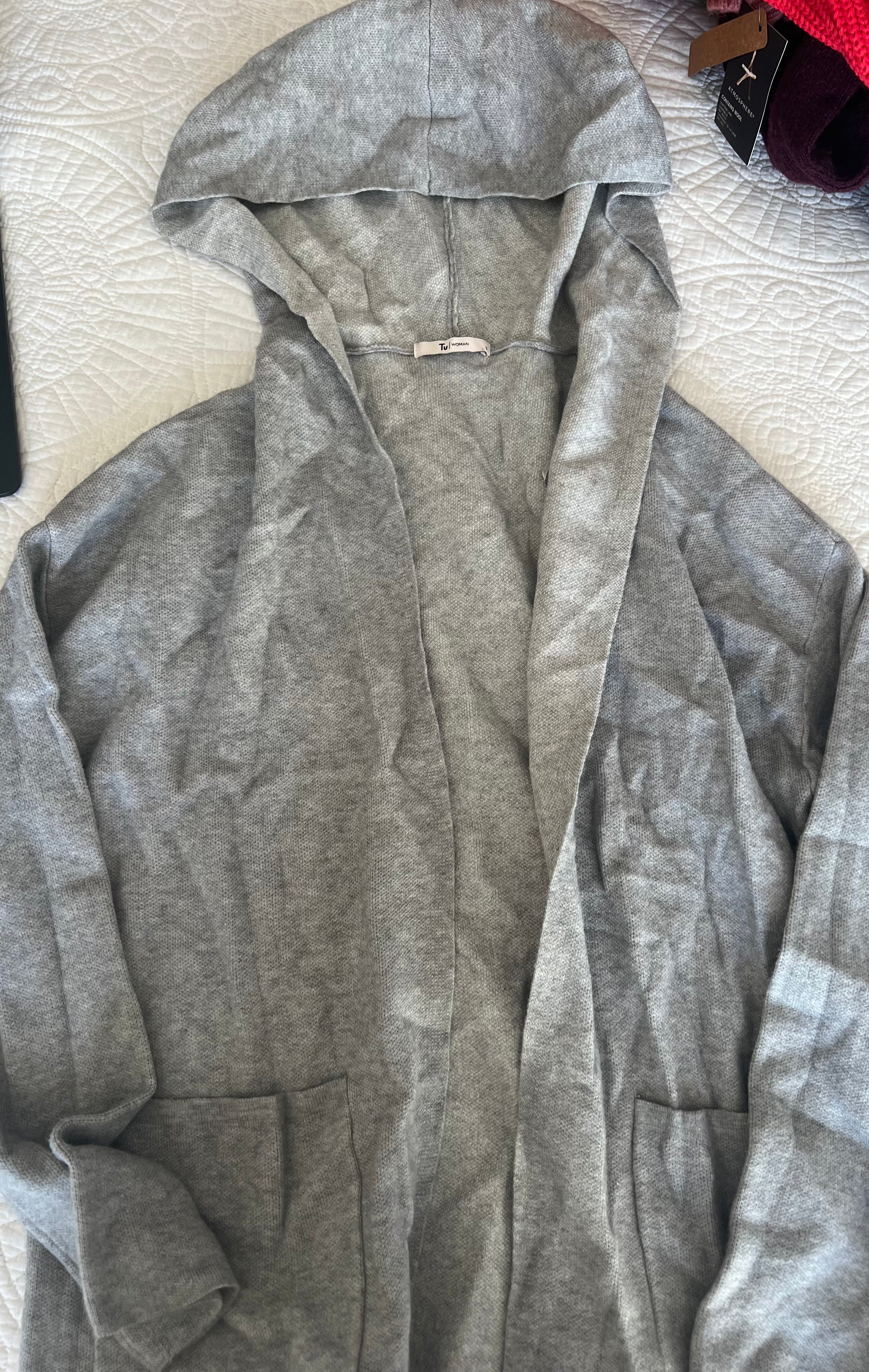 Grey cardigan with hood
