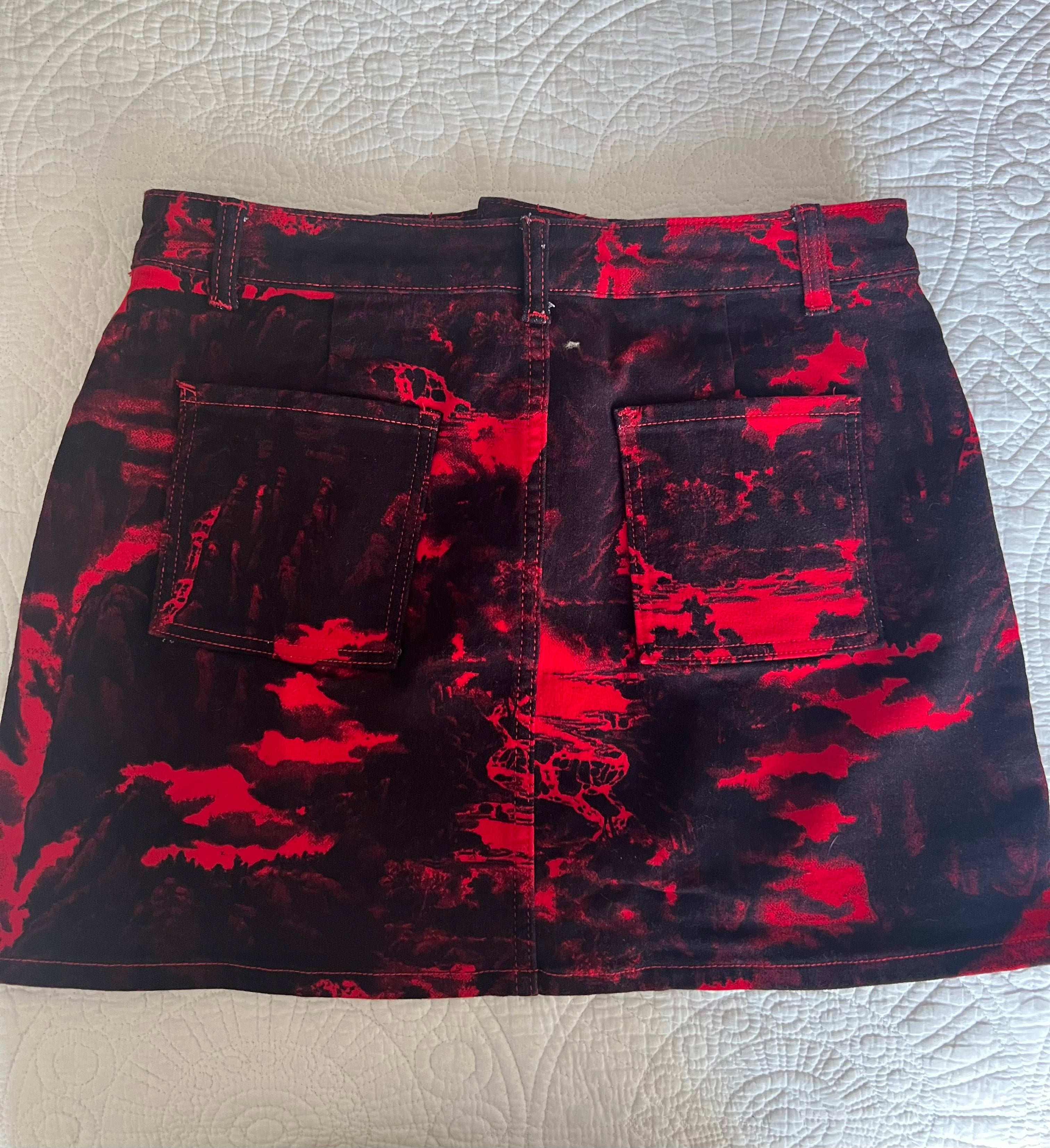 Red/black mini skirt