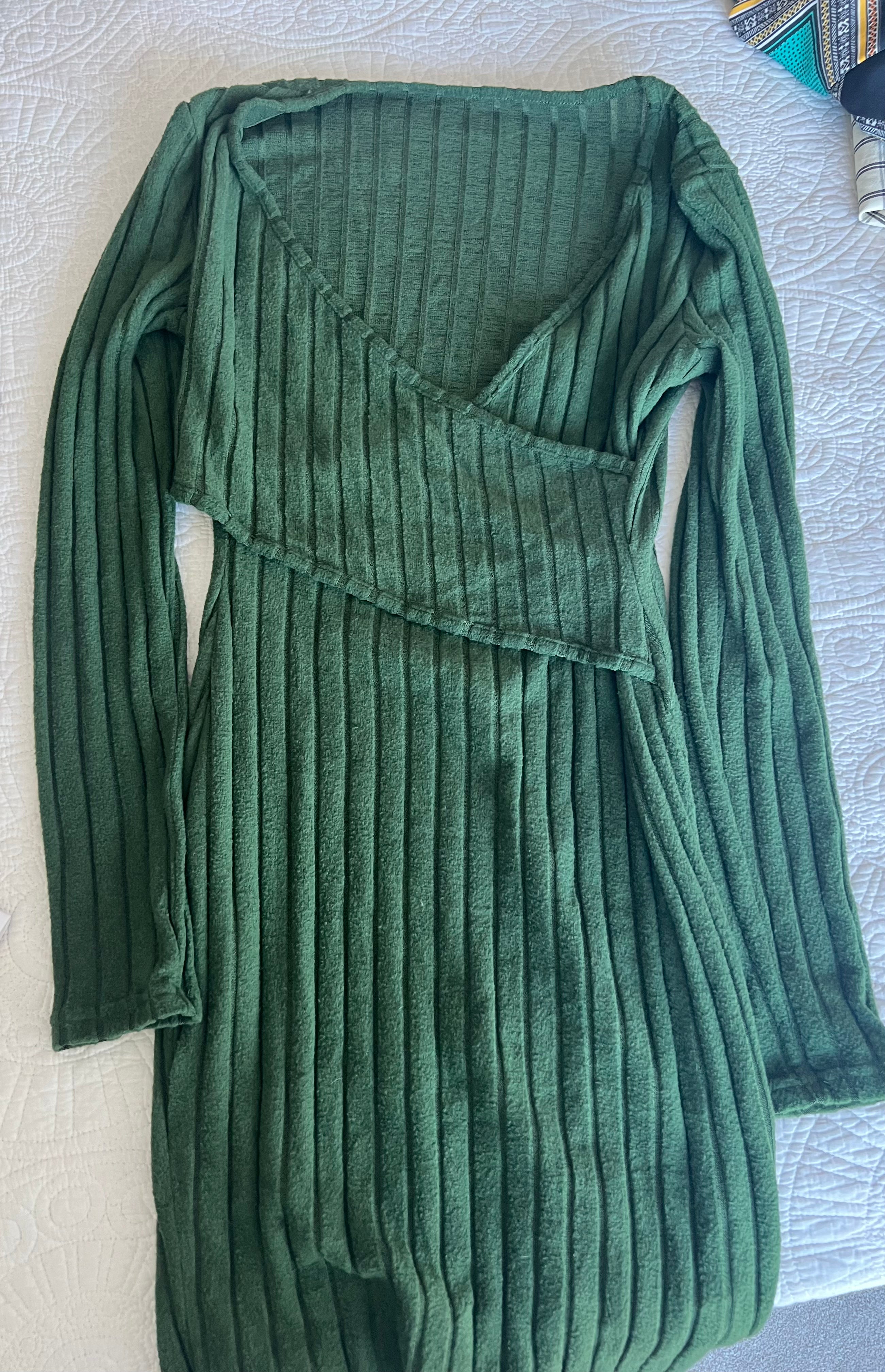 Midi green ribbed dress