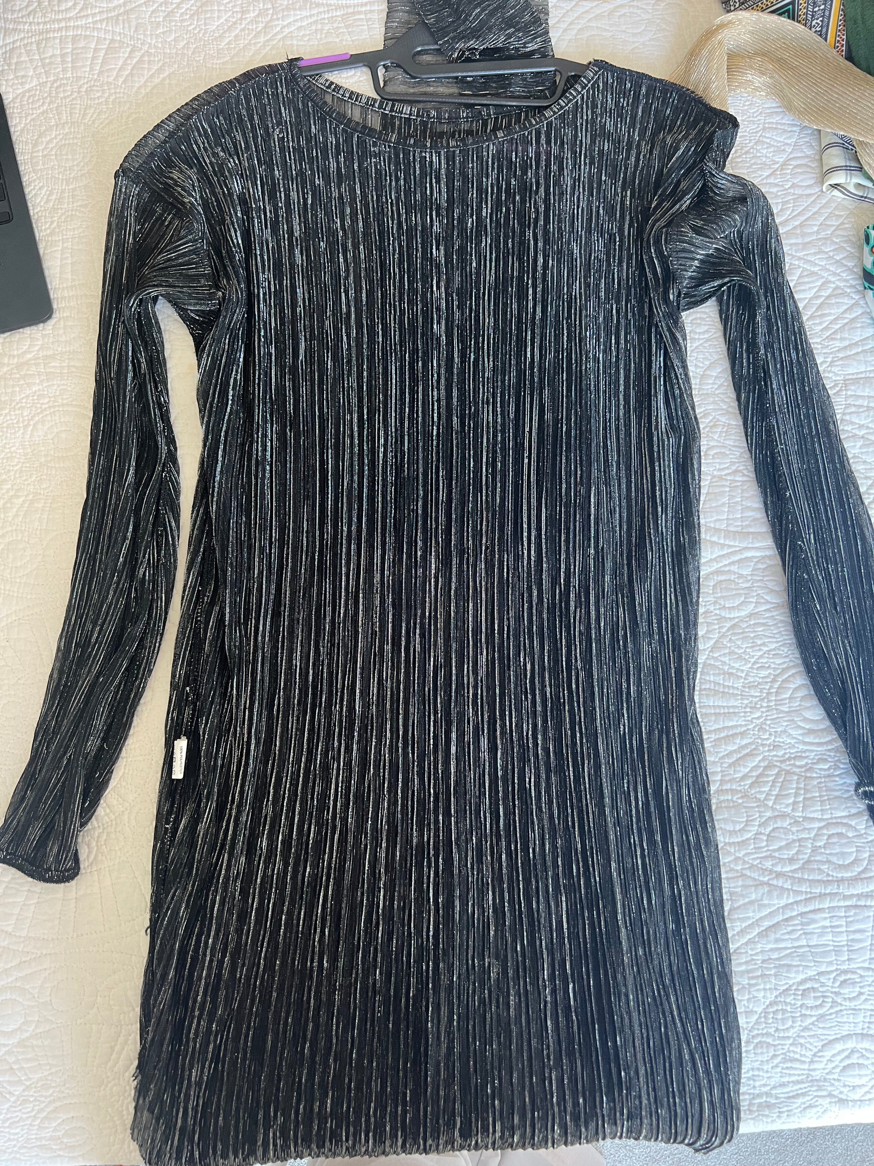 Grey long sleeved dress + scarf