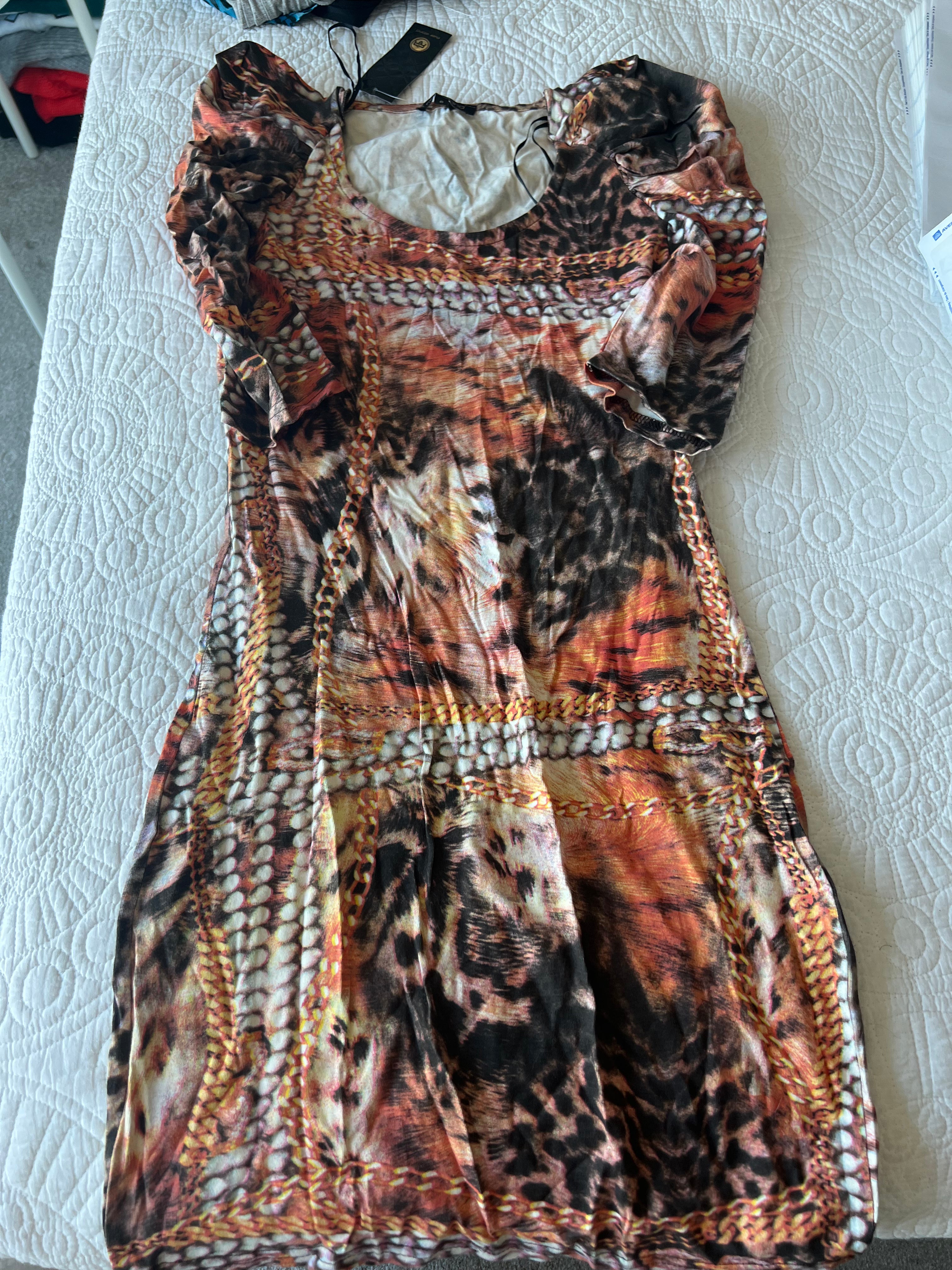 Graphic short sleeve dress