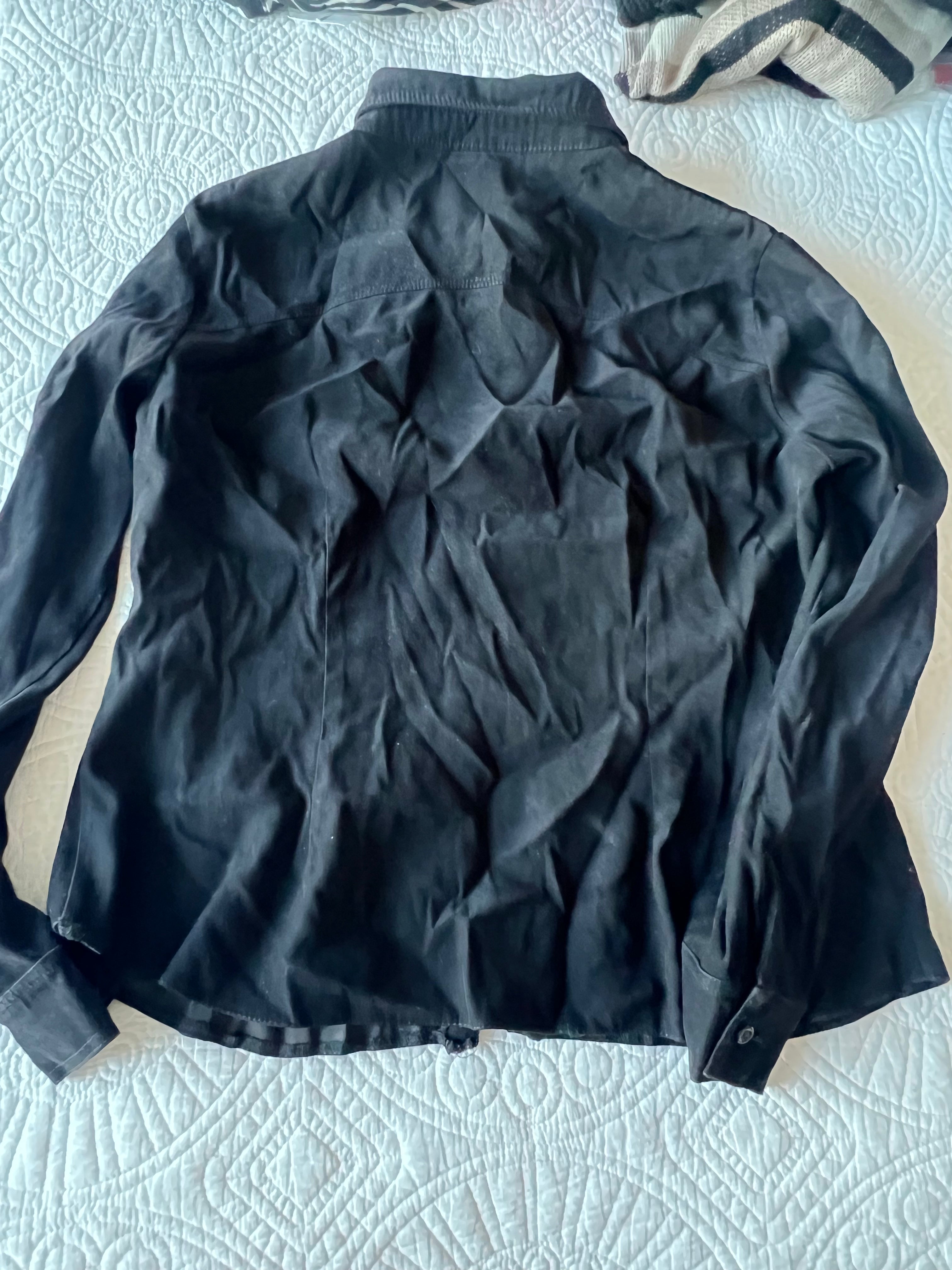 Black shirt