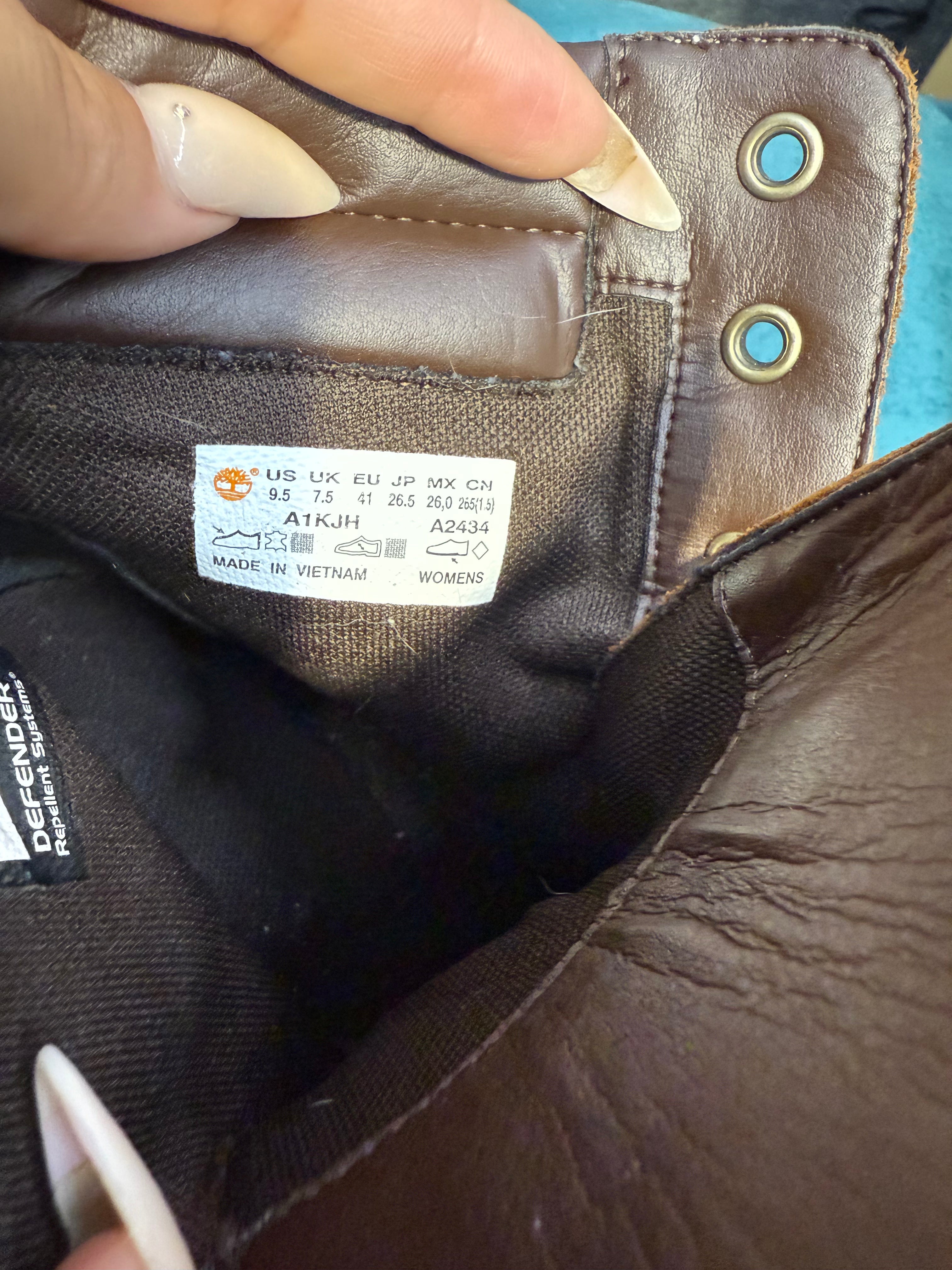 Timberland tan high heel boots