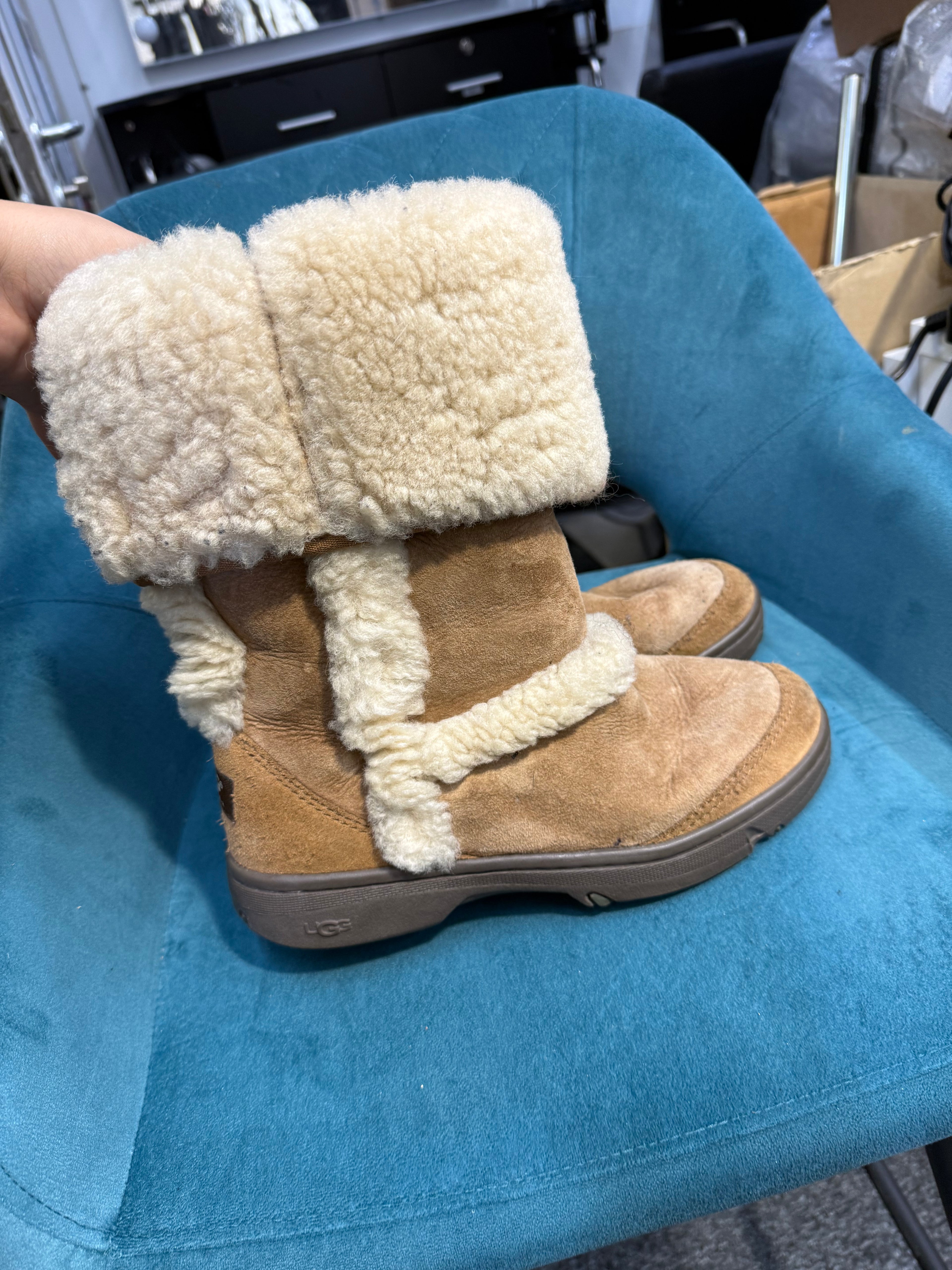 Tan ugg boots with fur