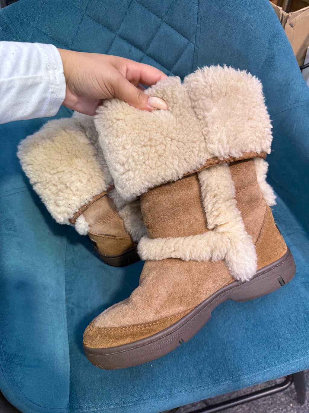 Tan ugg boots with fur