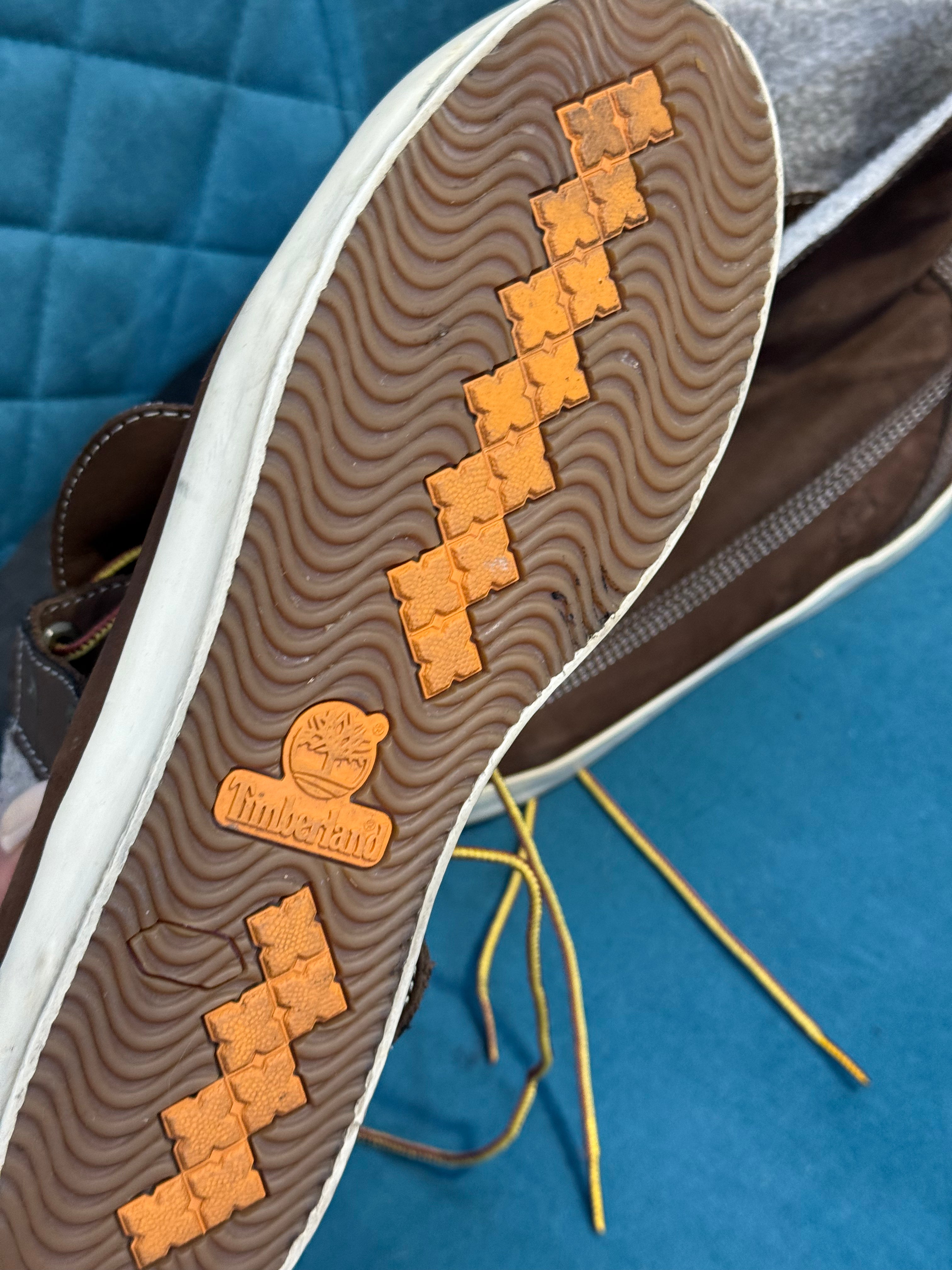 Brown Timberland boots / Roll top boot