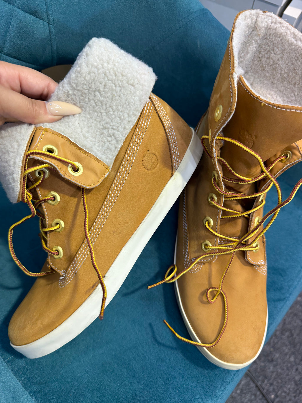 Tan Timberland boots / Roll top boot