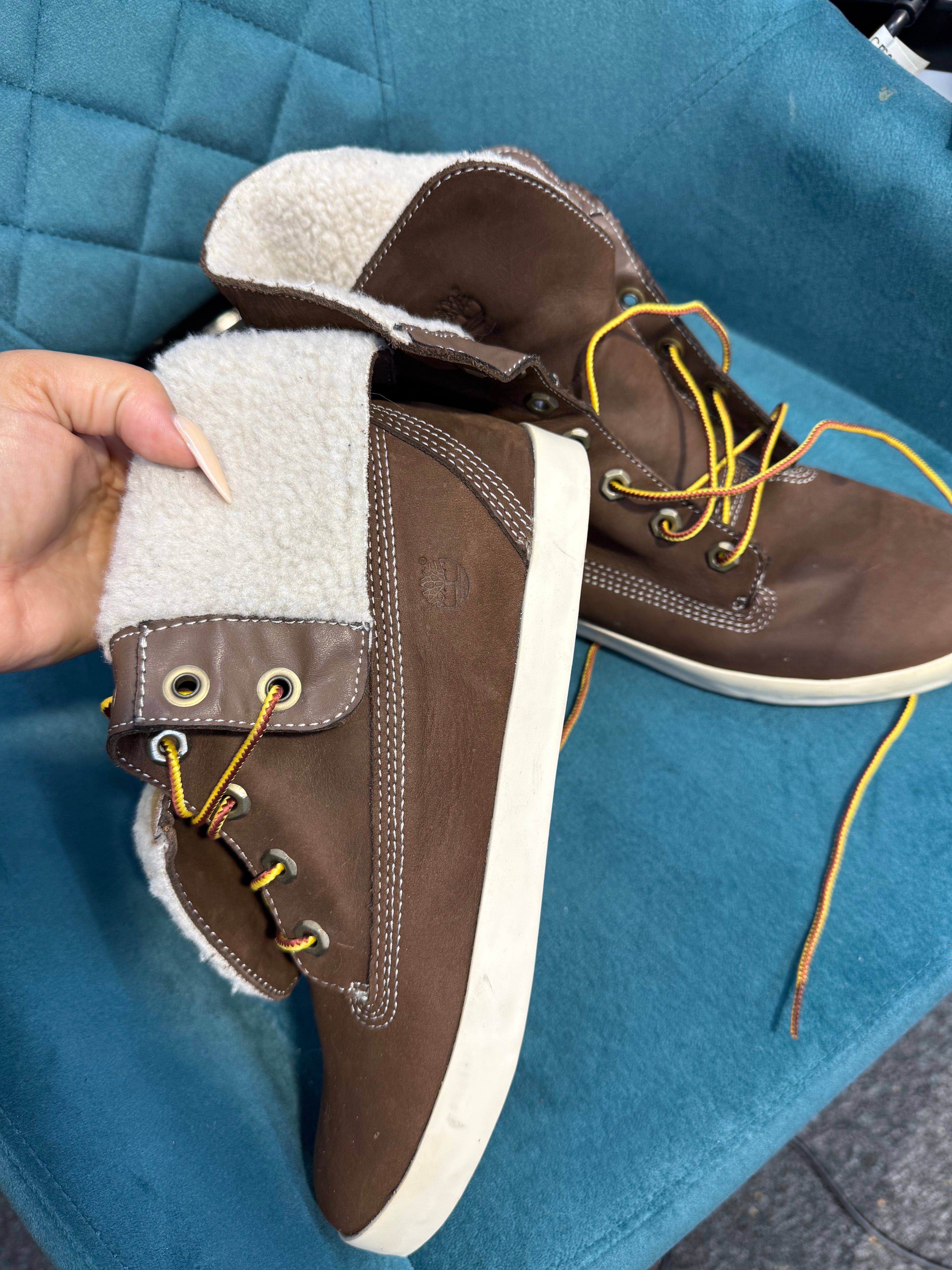 Brown Timberland boots / Roll top boot - Size 7.5
