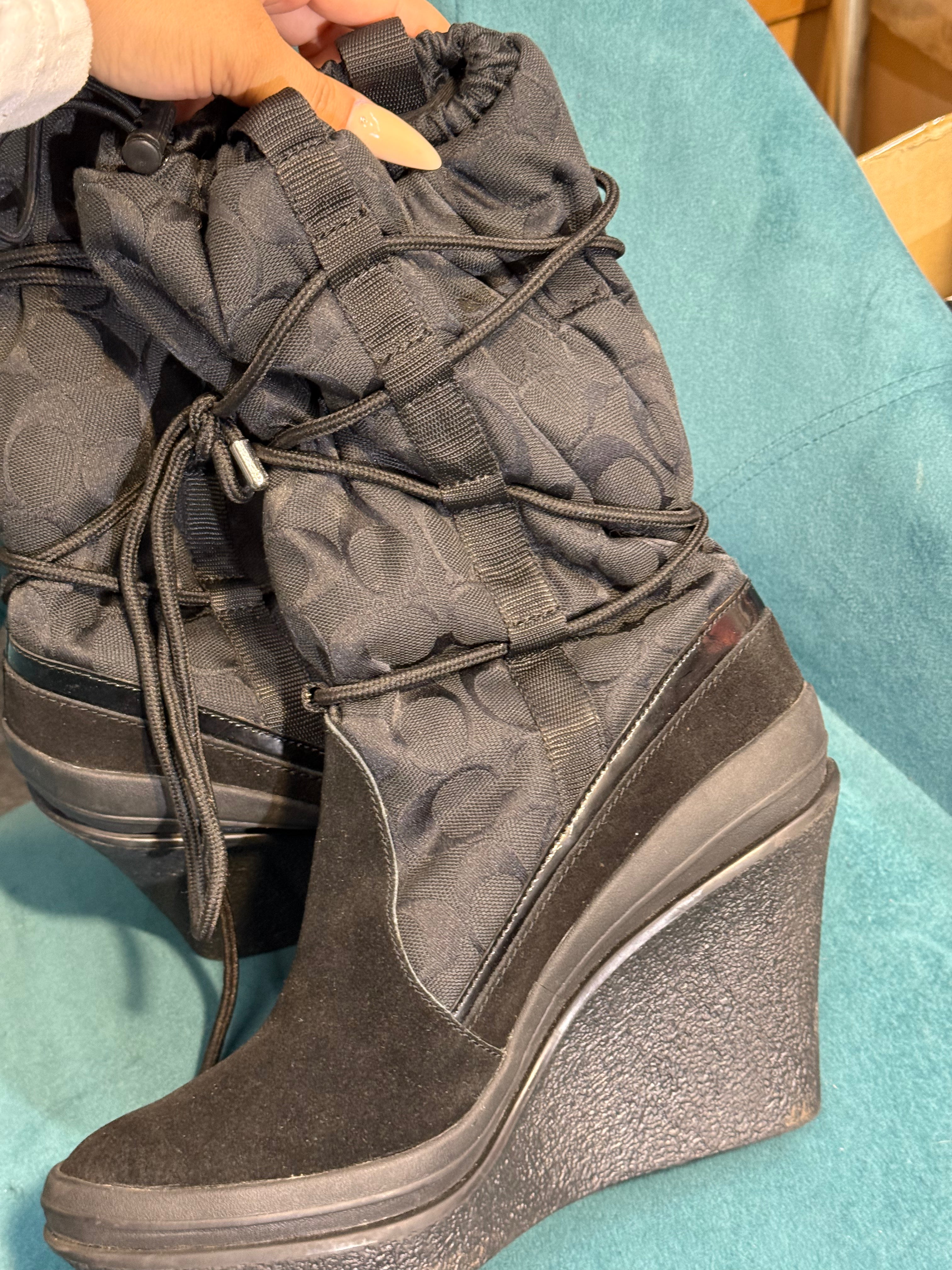 Coach high snow boots - wedges - Size 7