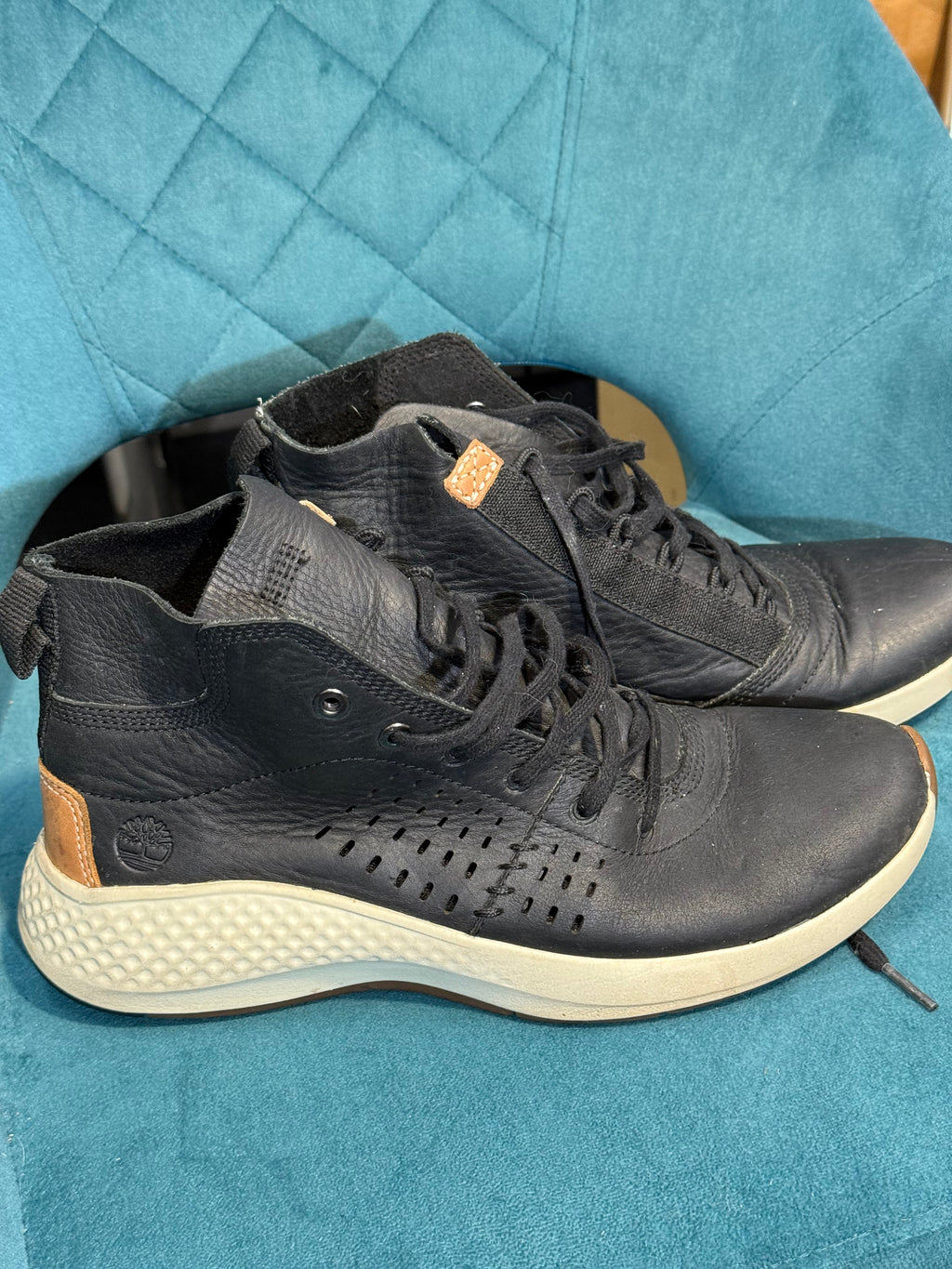 Timberland black trainers - Size 7