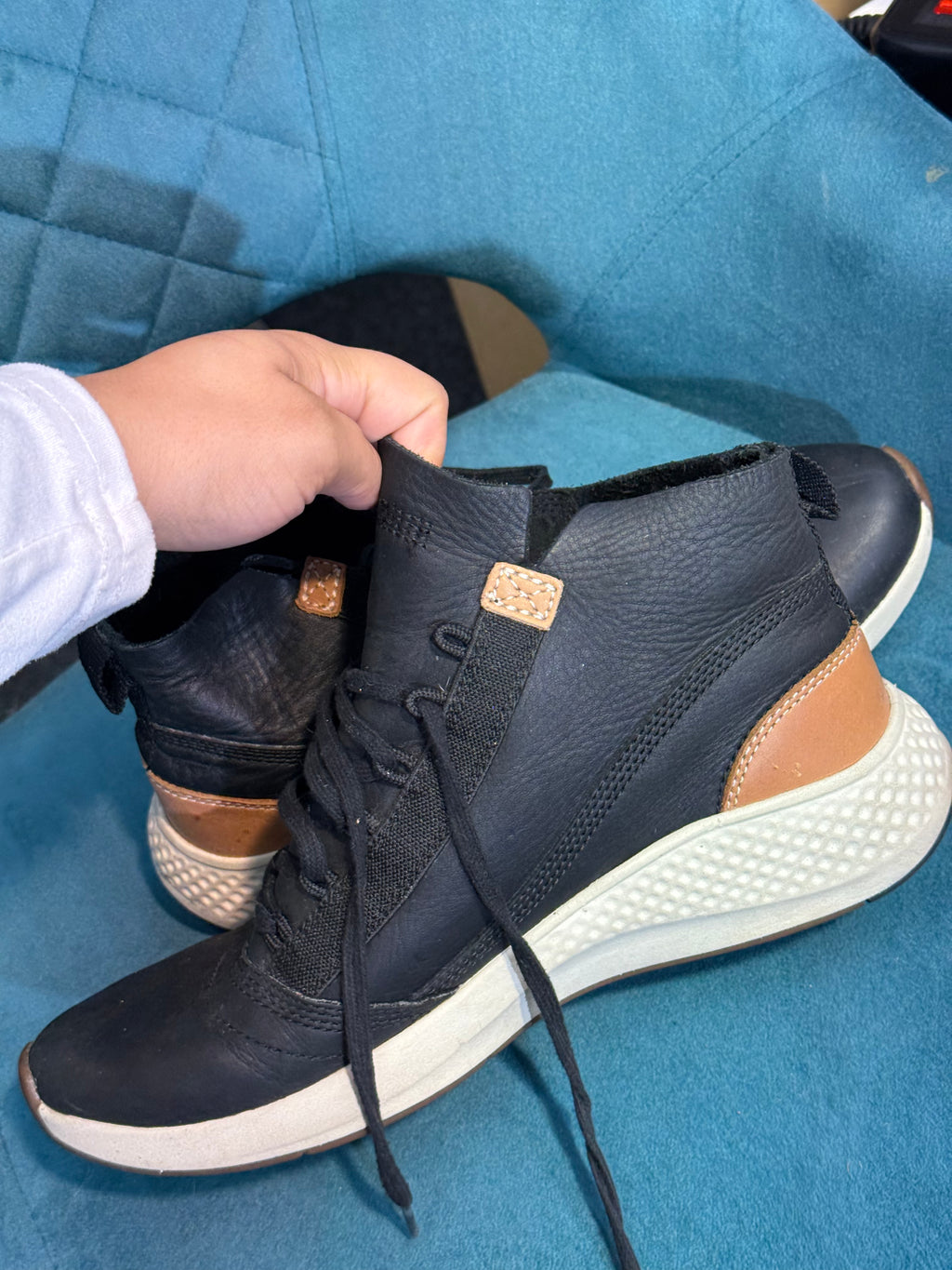 Timberland black trainers - Size 7