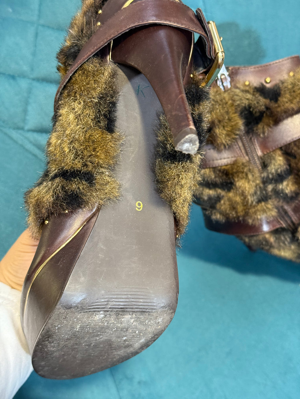 Burgundy heel with faux brown fur - Size 6
