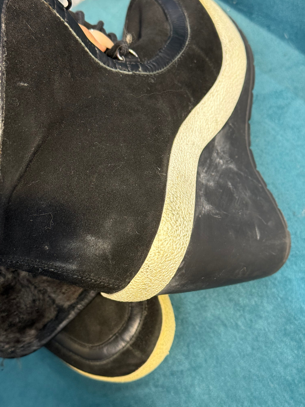 United Nude black wedge boot with fur inside