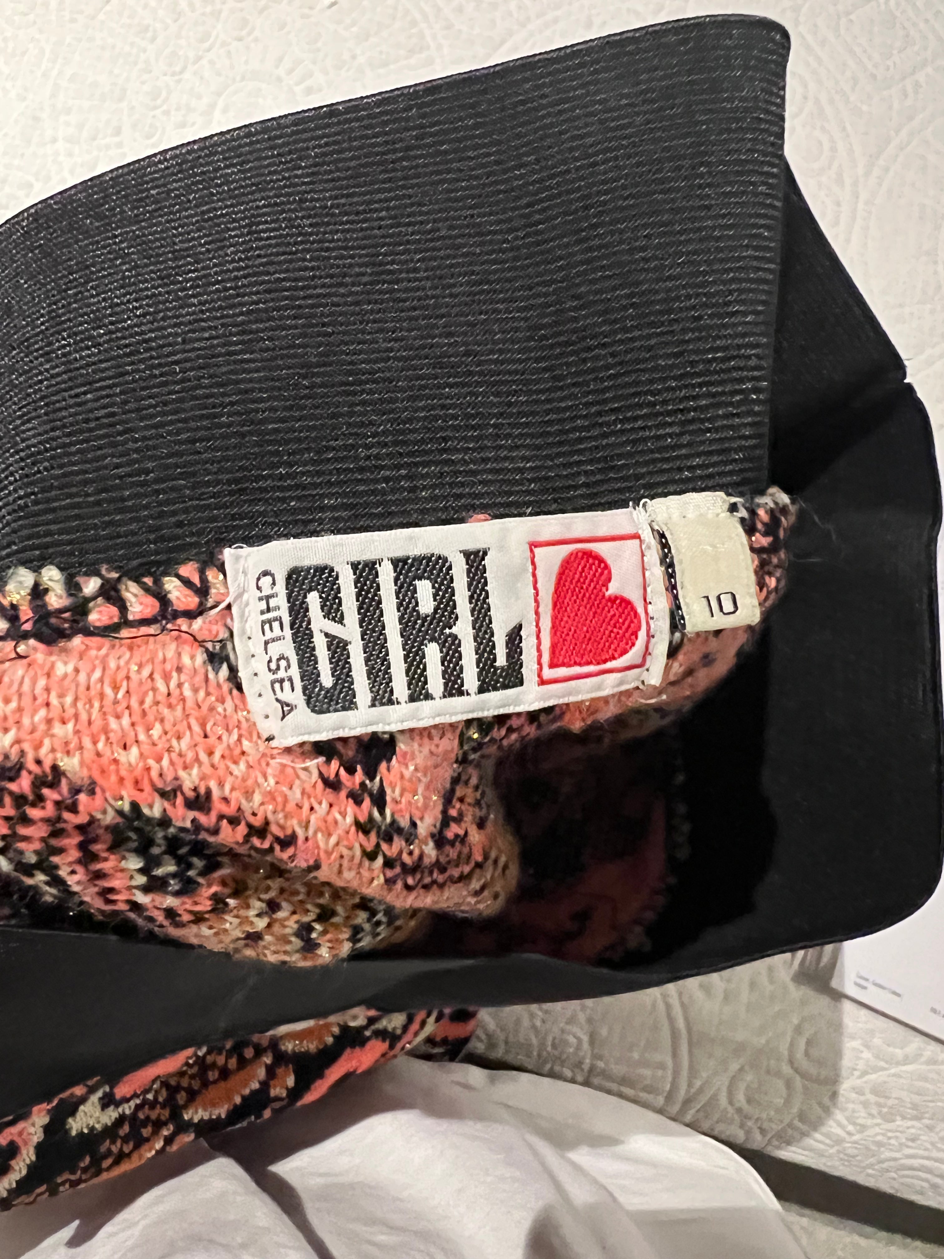 Patterned mini skirt