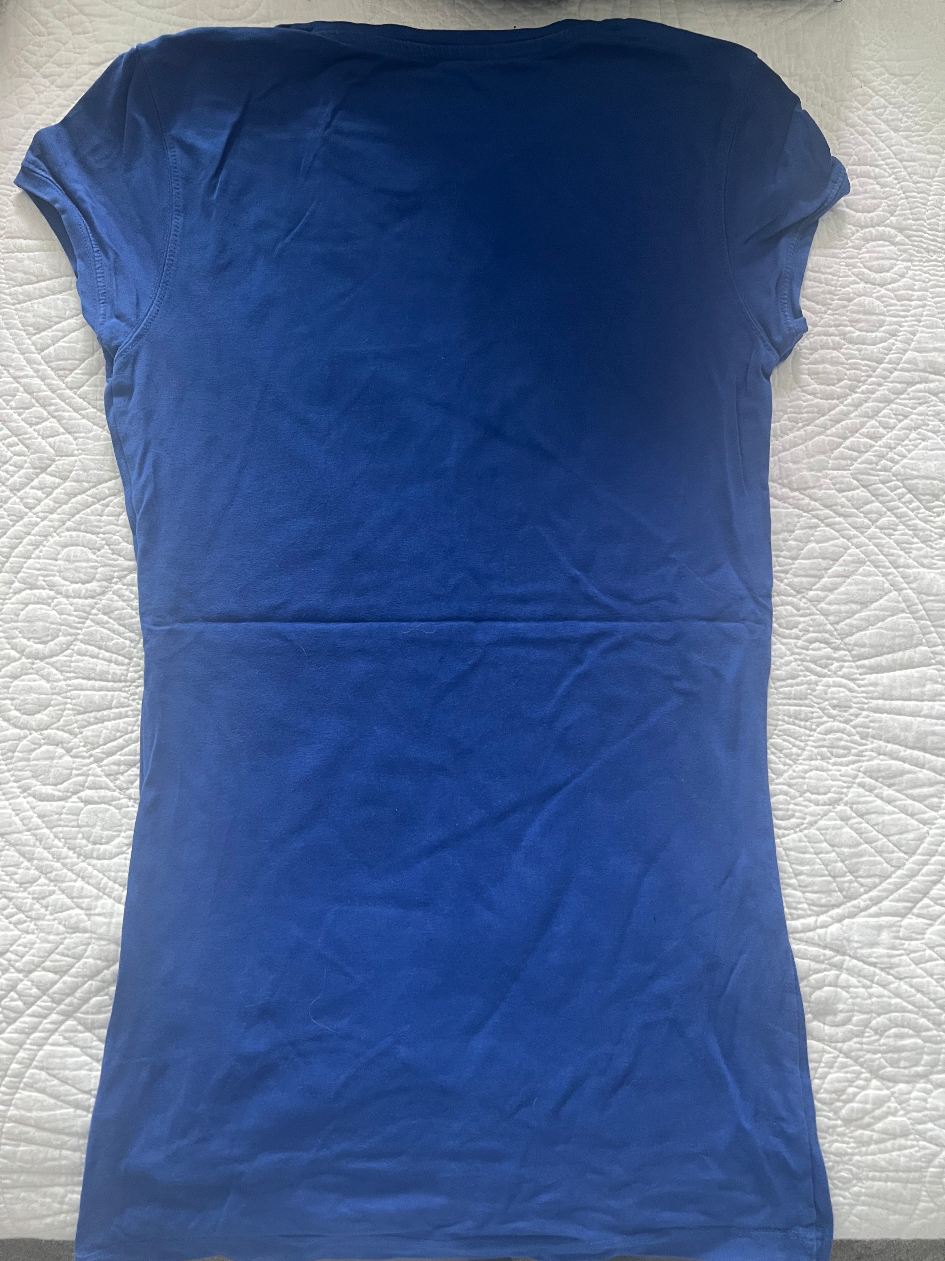 Blue fitted top