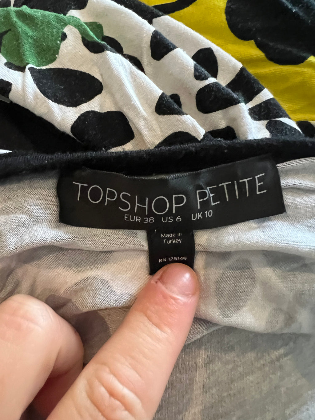 Graphic long top