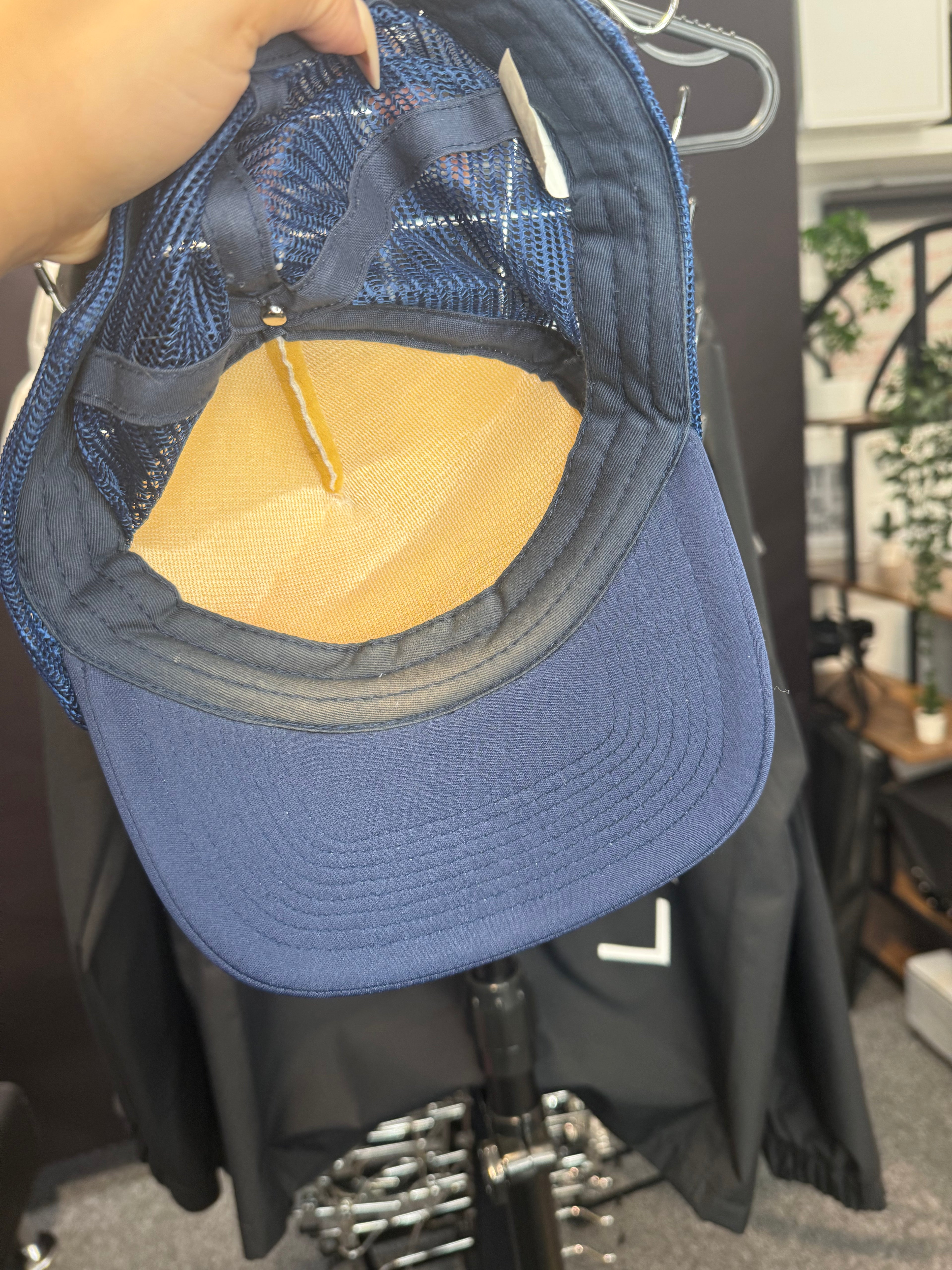 Vintge David & Goliath hat
