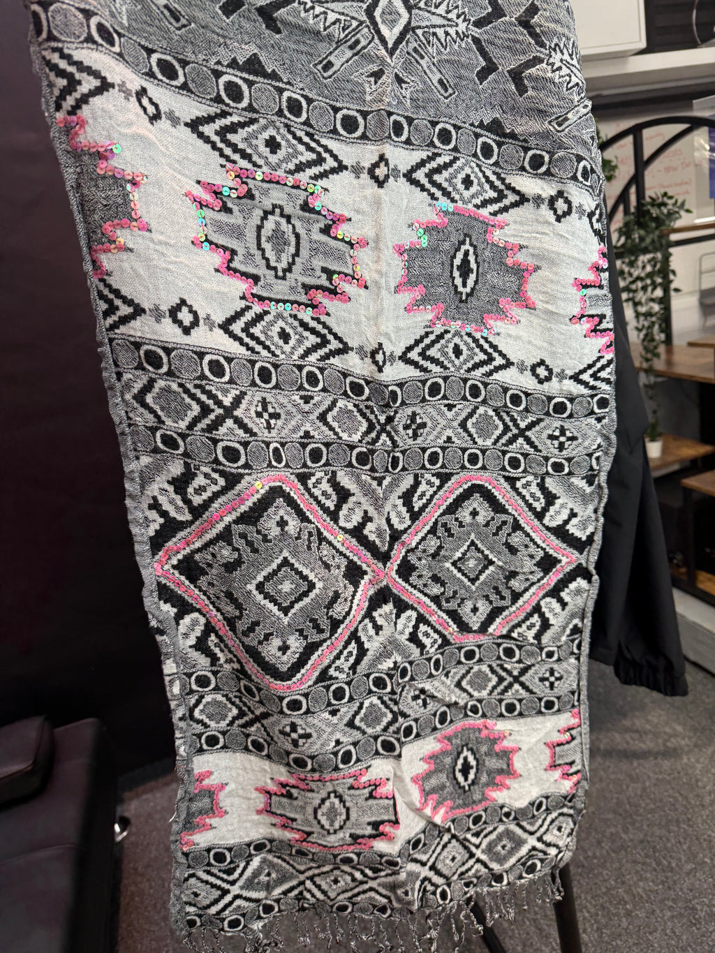 Aztec pattern scarf with squences