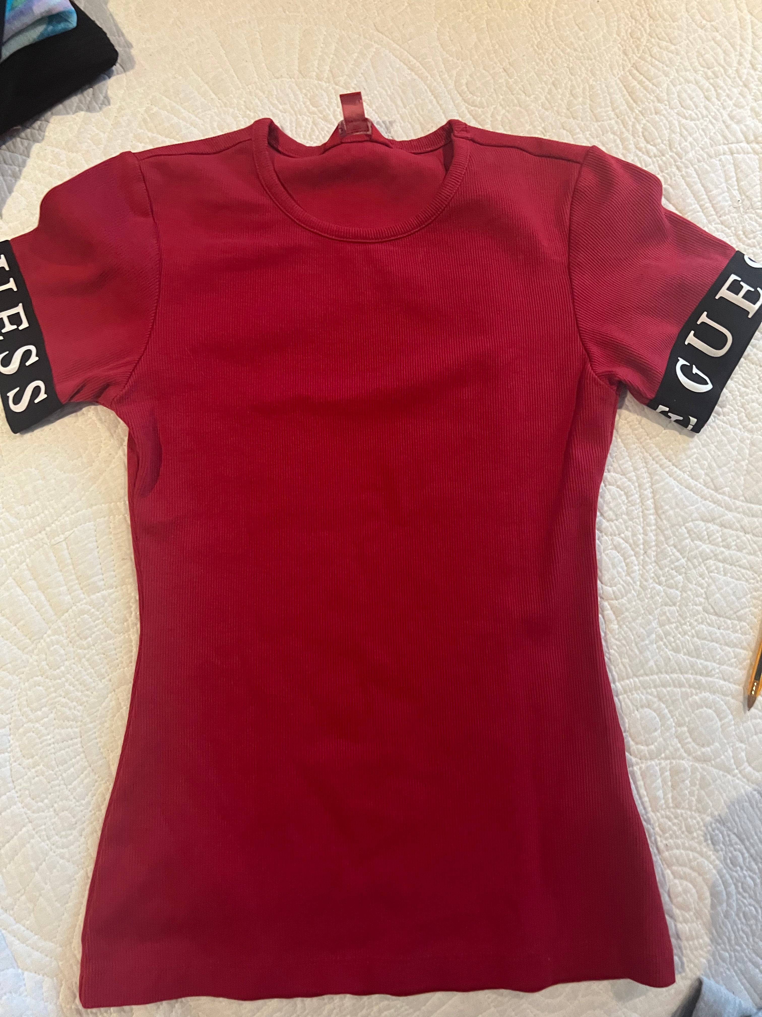 Red Guess fitted top
