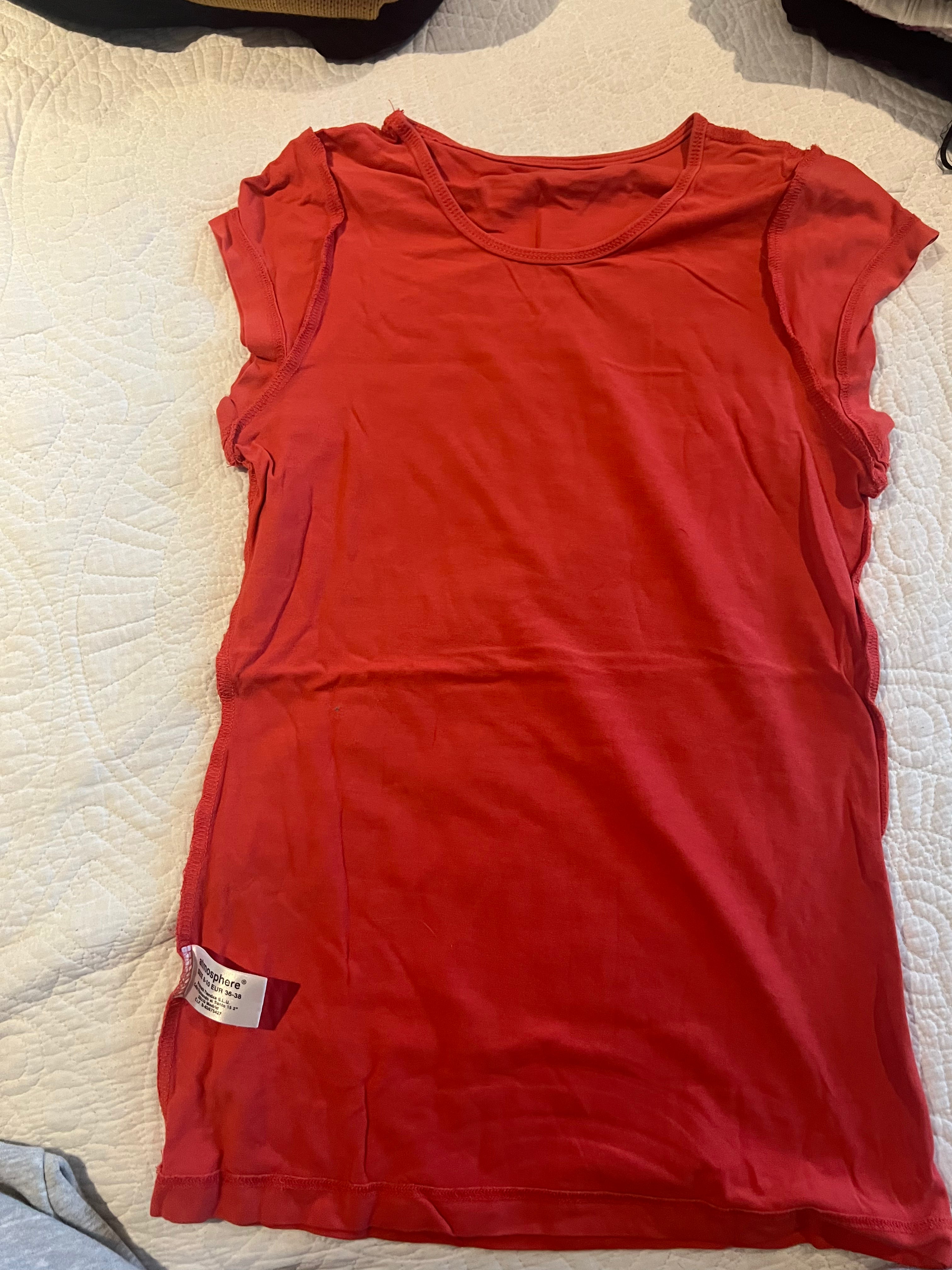 Red fitted top