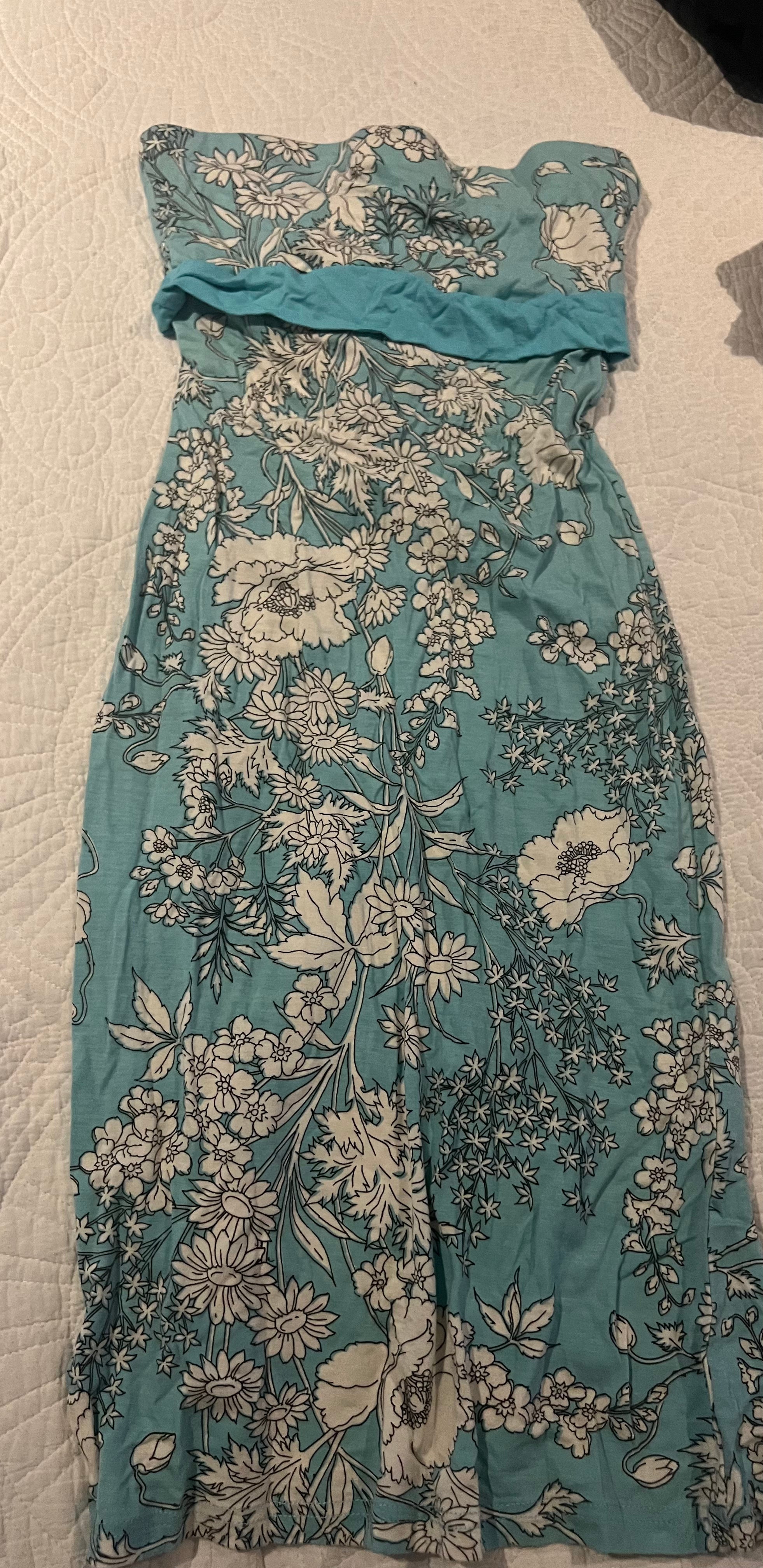 Blue flower print flowy dress