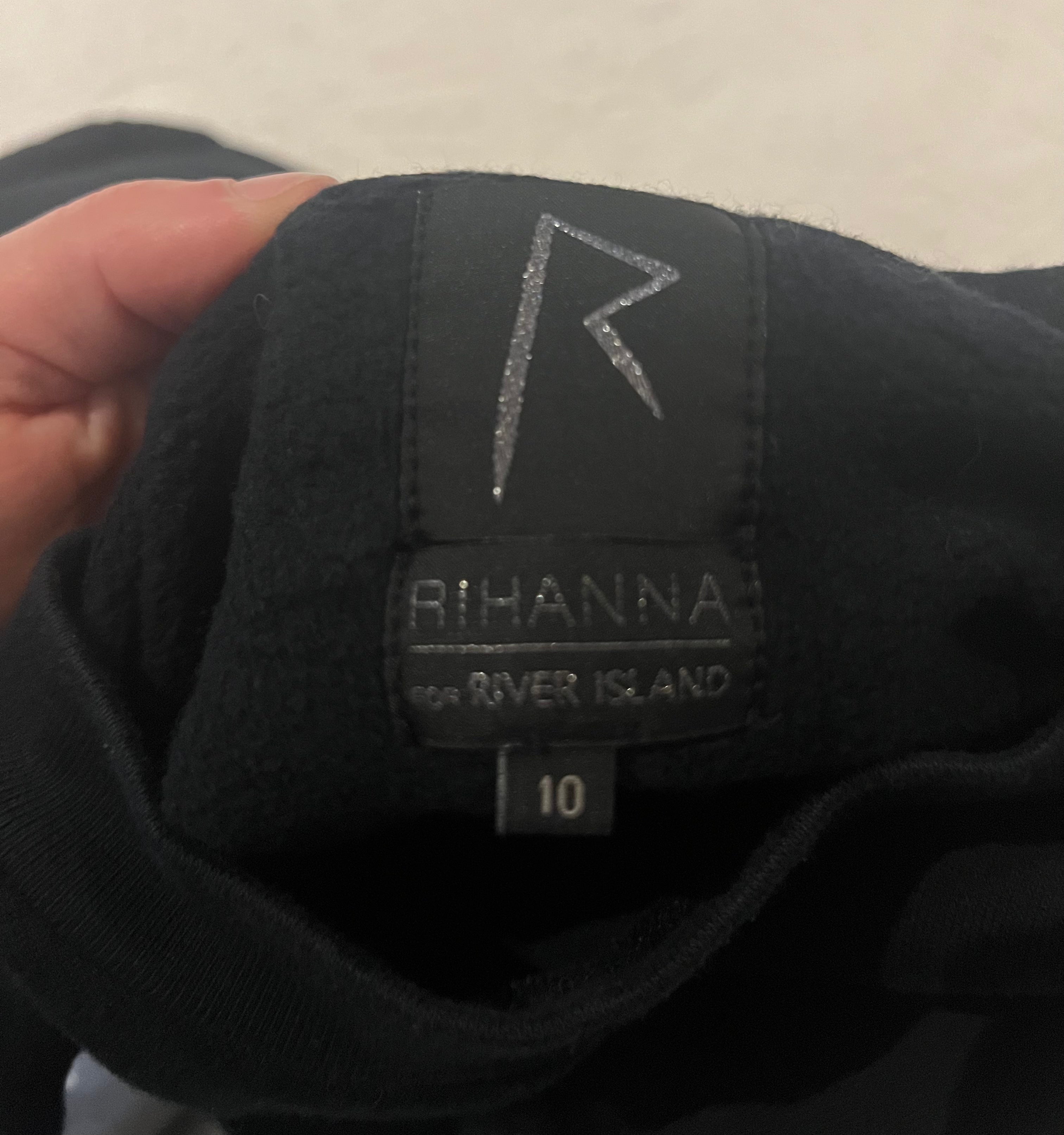 Black long sleeve jumper
