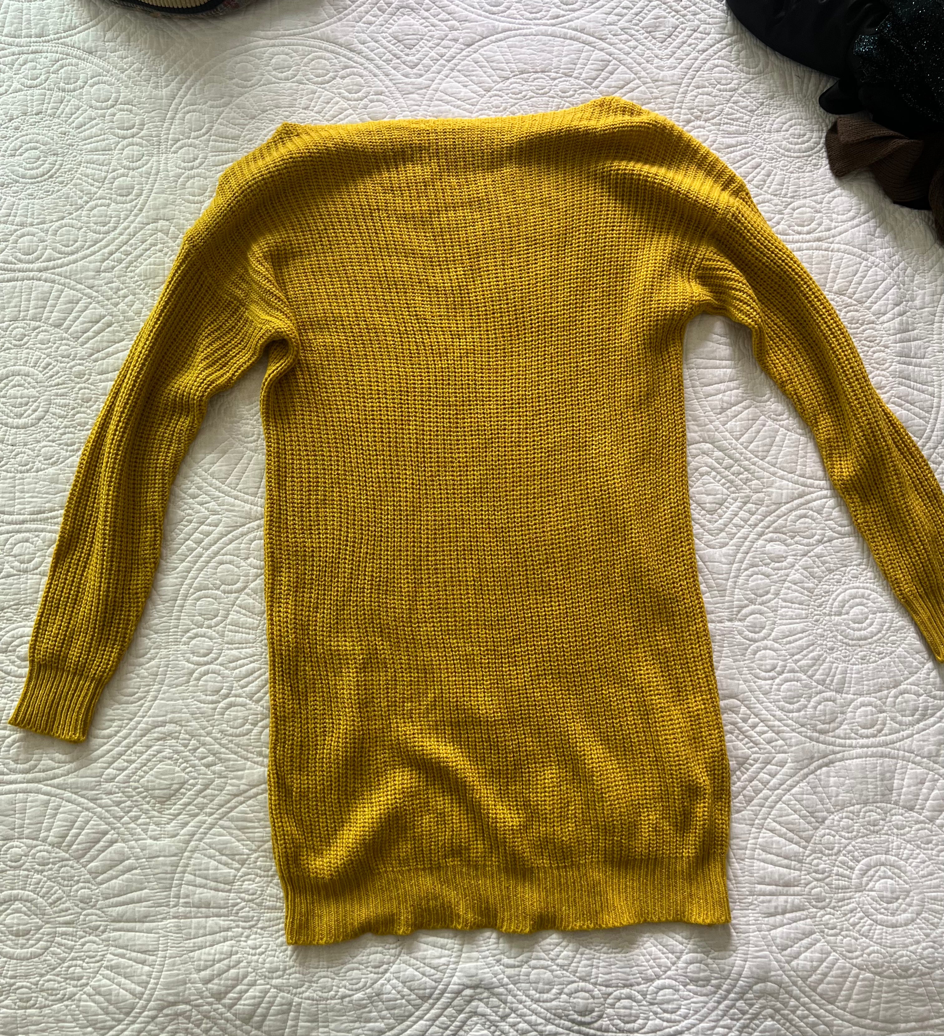 Yellow long sleeve jumper