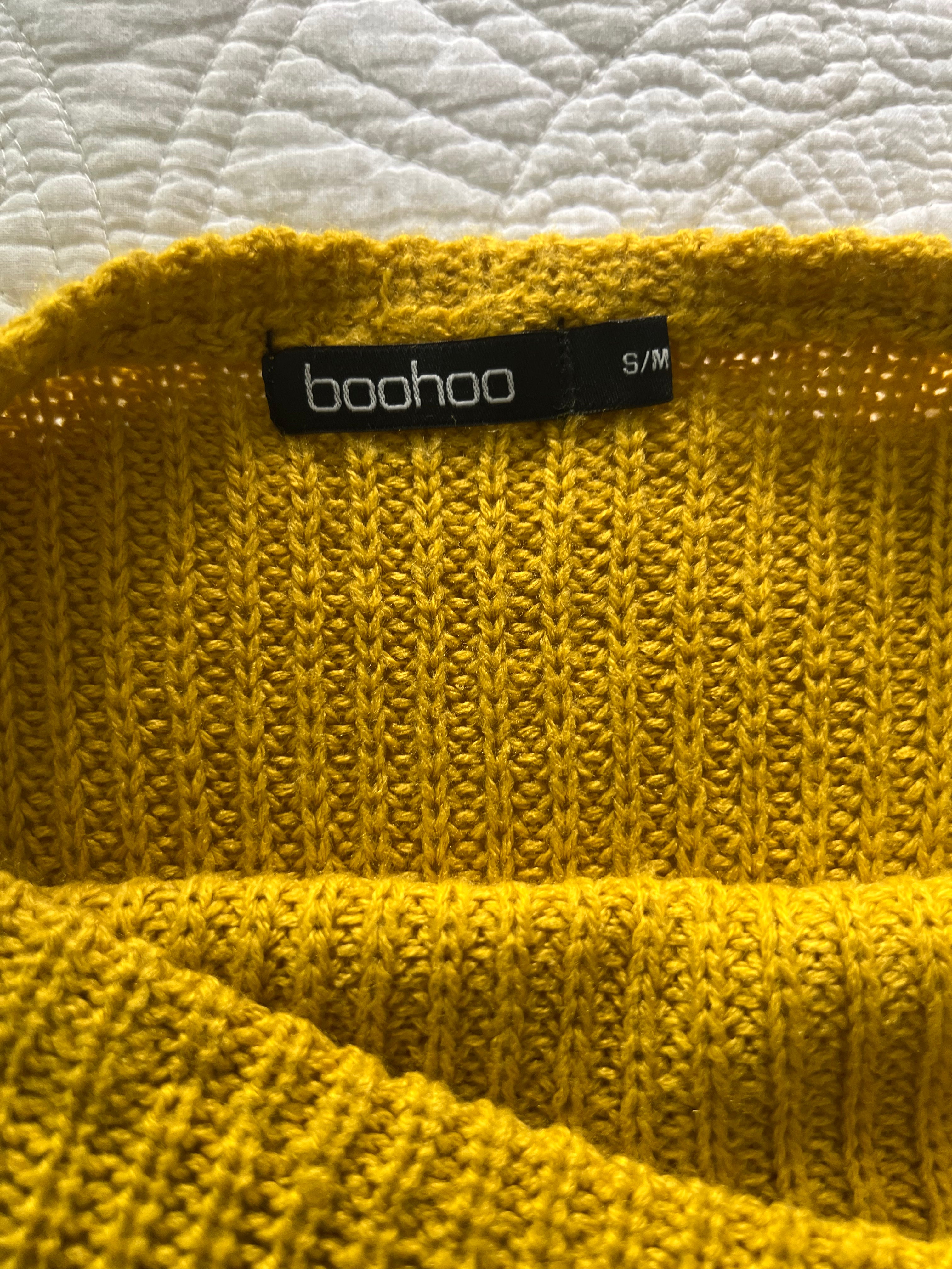 Yellow long sleeve jumper