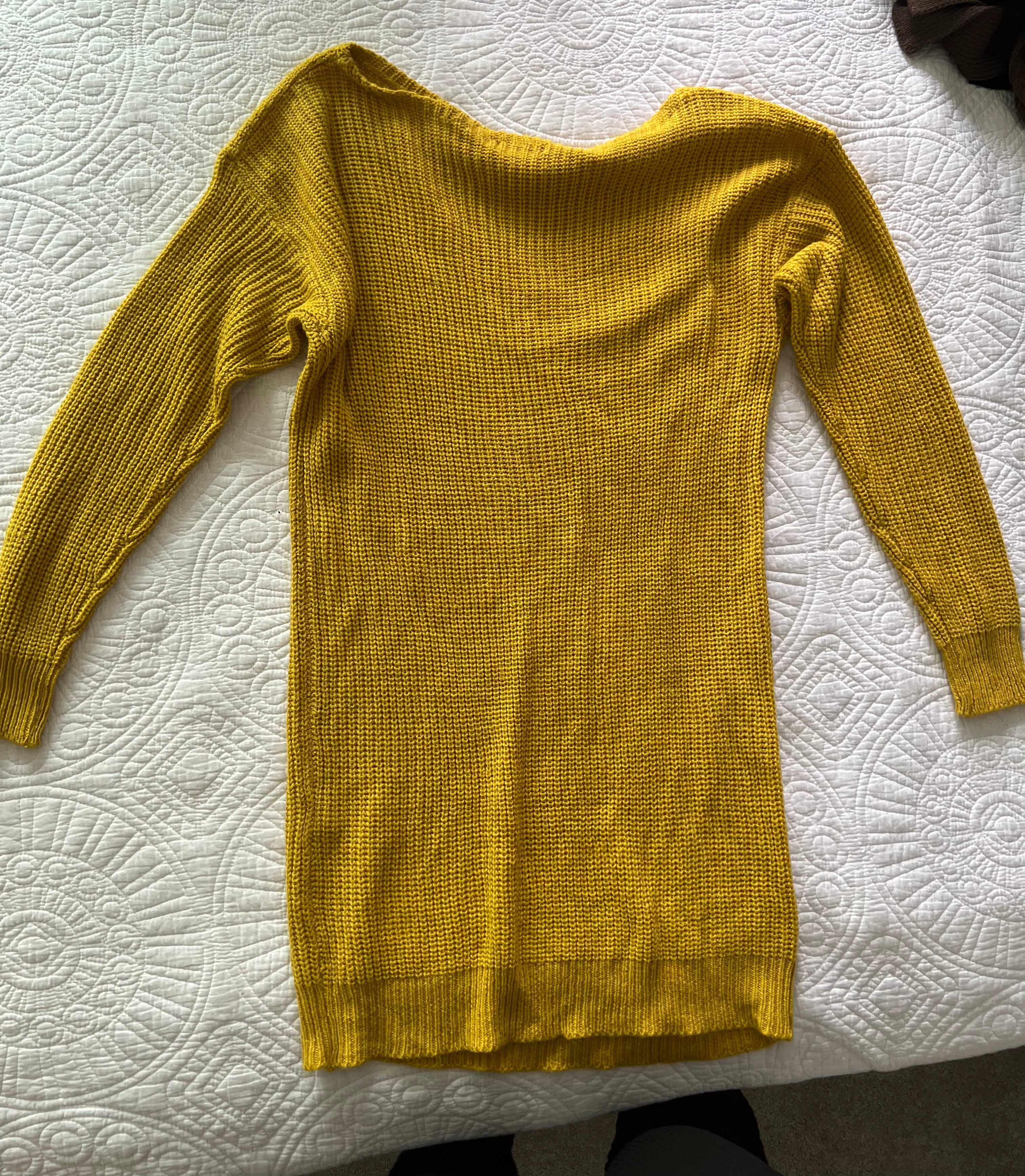 Yellow long sleeve jumper