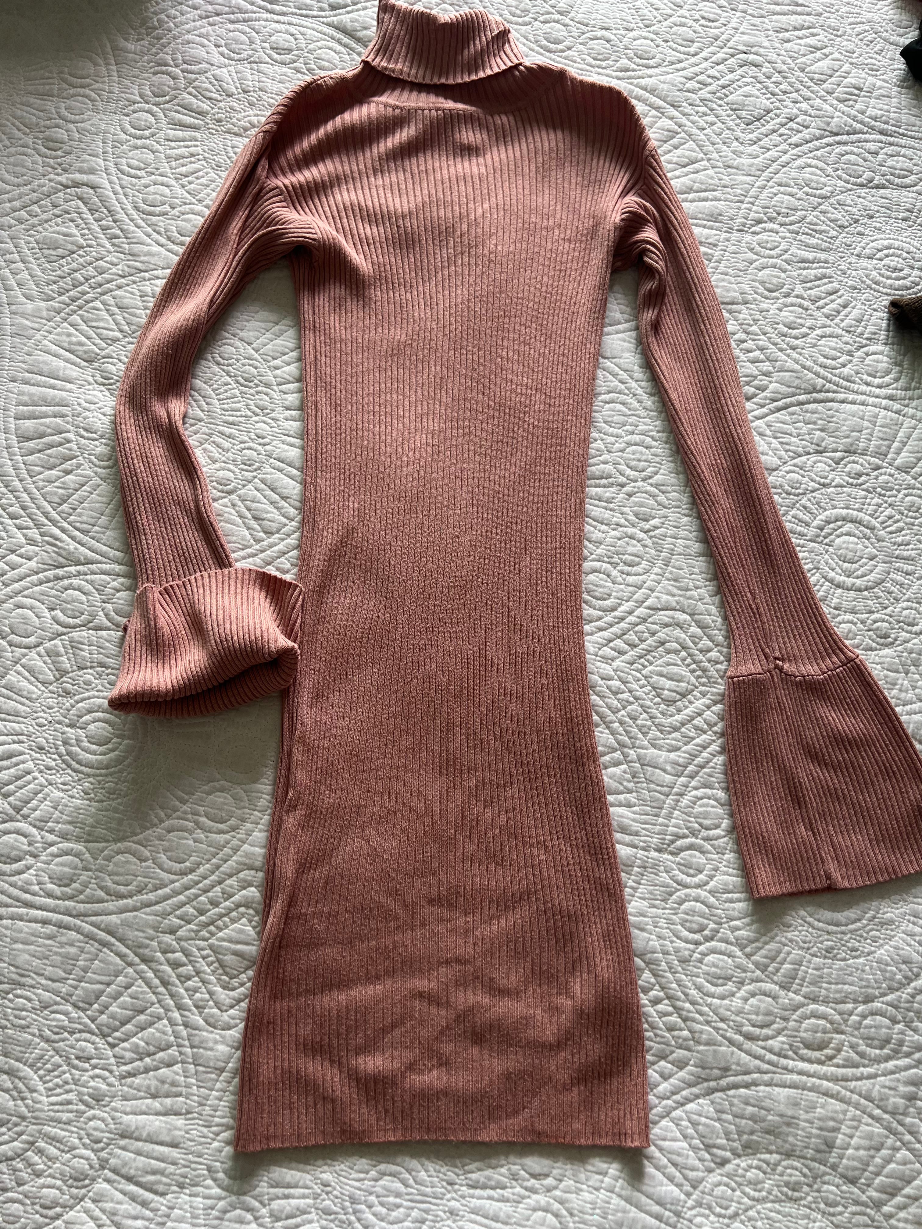 Pink ribbed midi dress