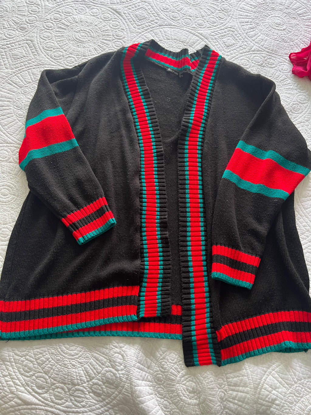 Black/red cardigan