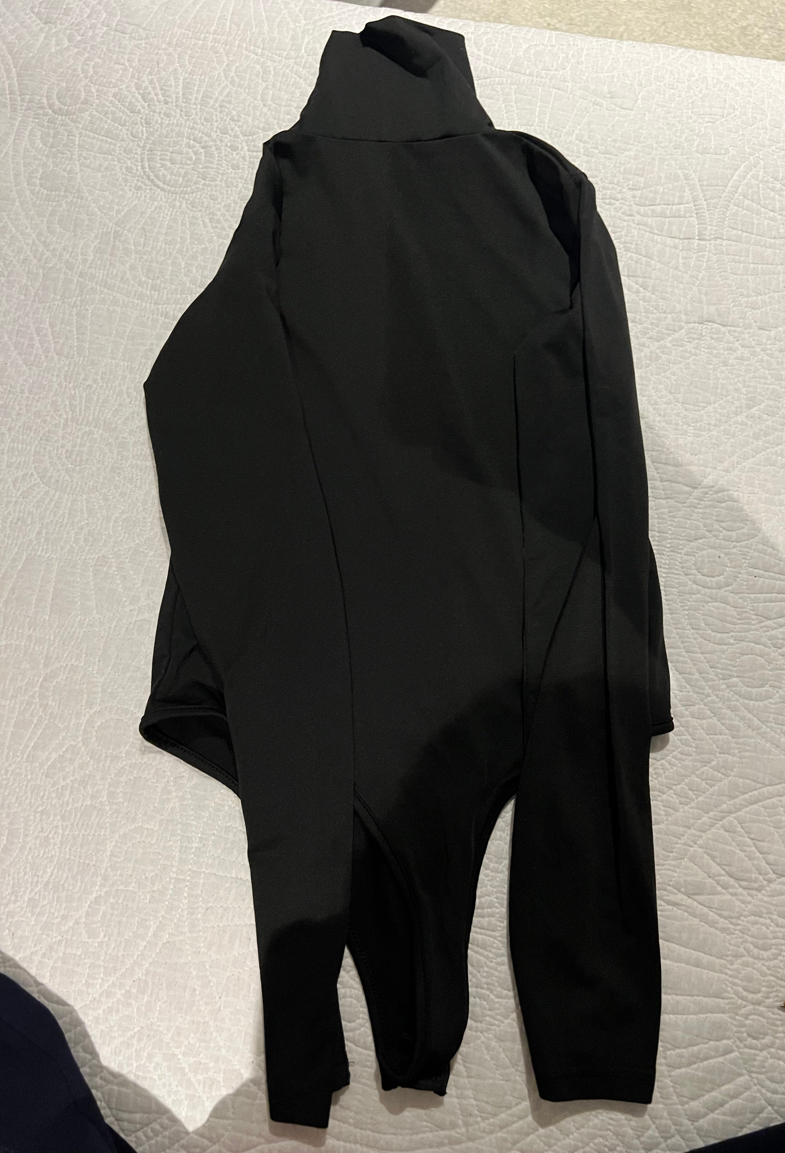 Long sleeve black bodysuit