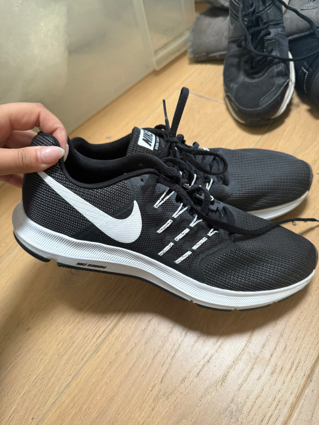 Black & white Nike Fitsole trainers