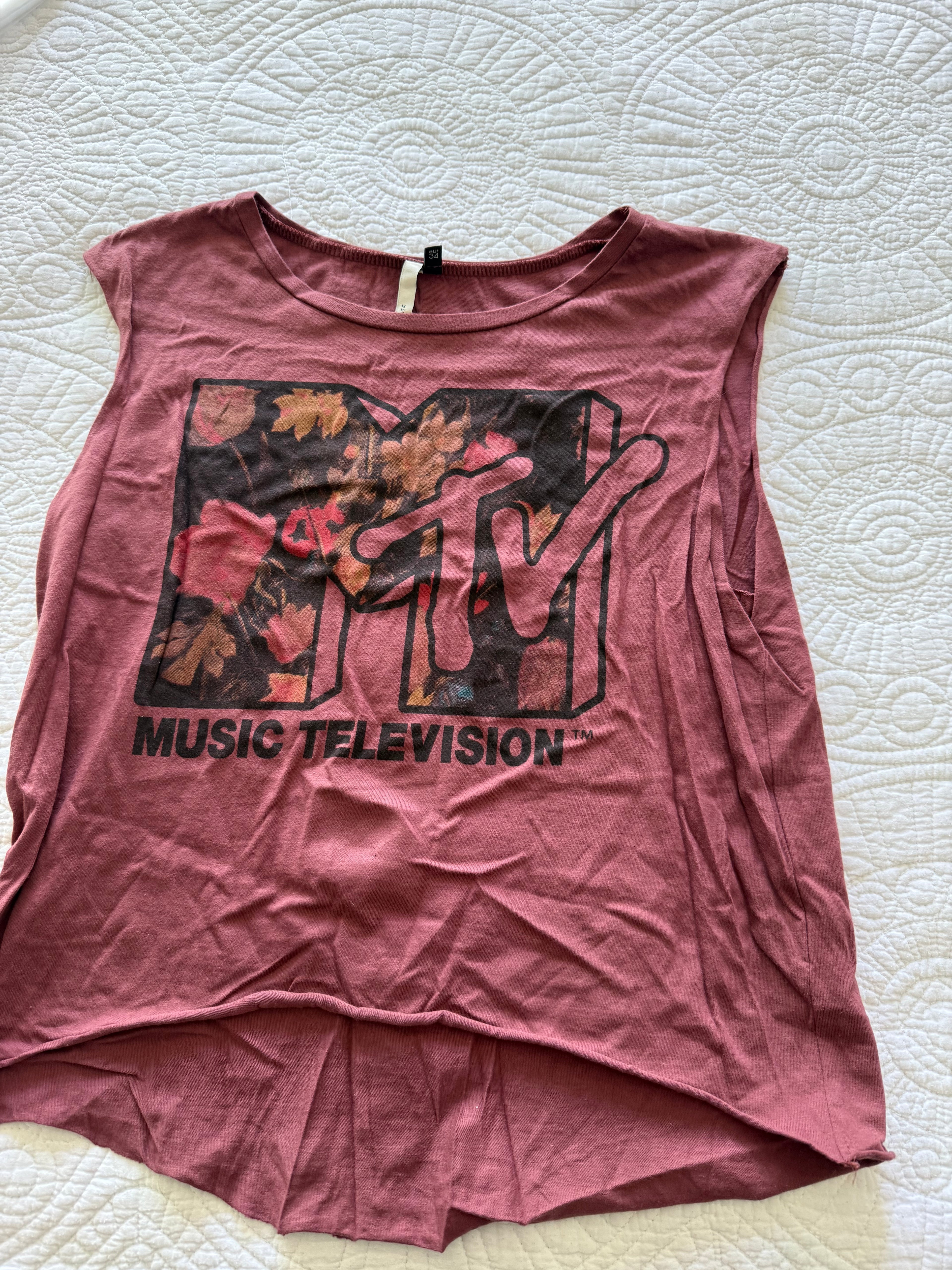 MTV crop top
