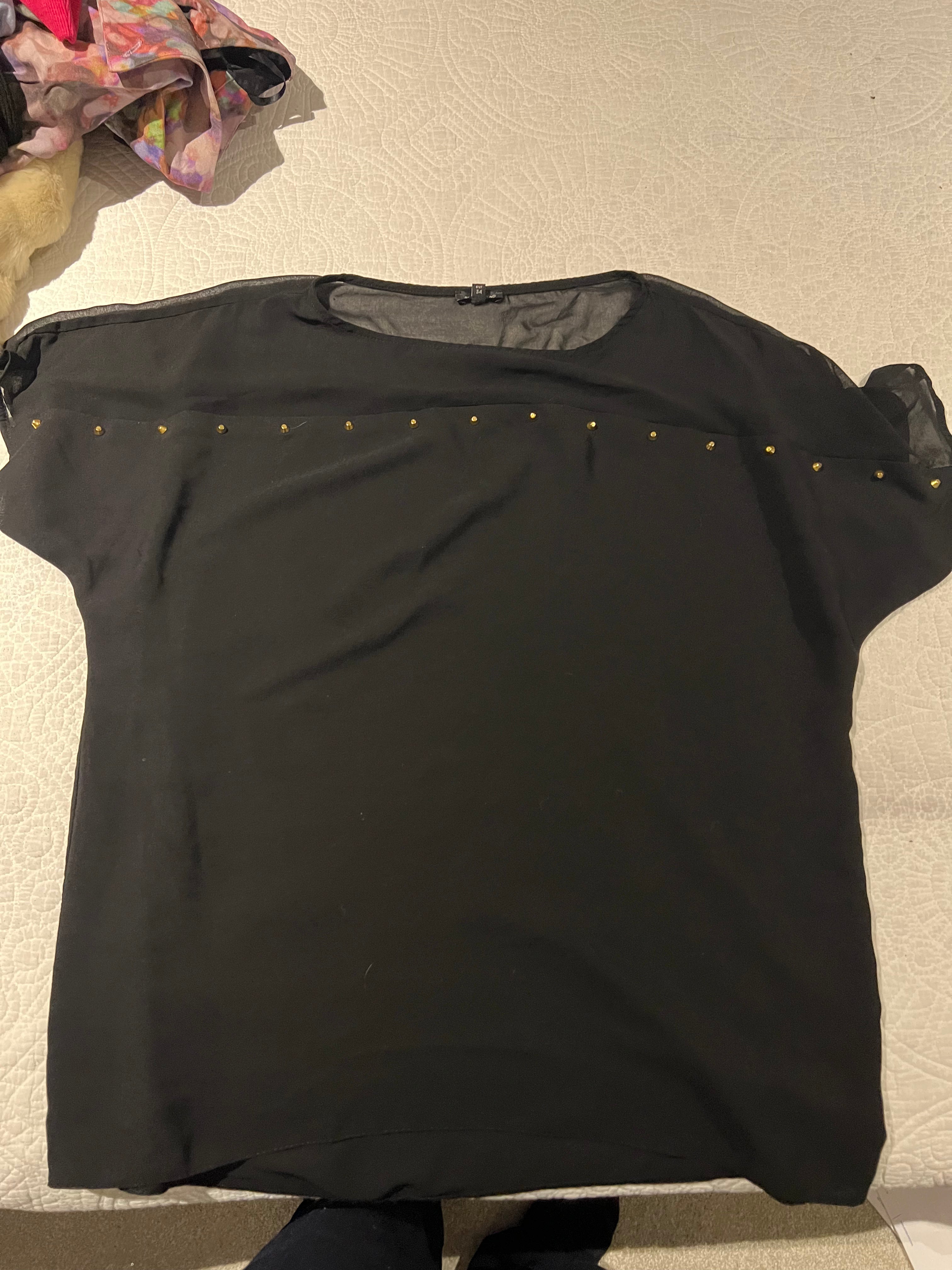 Black short sleeve top
