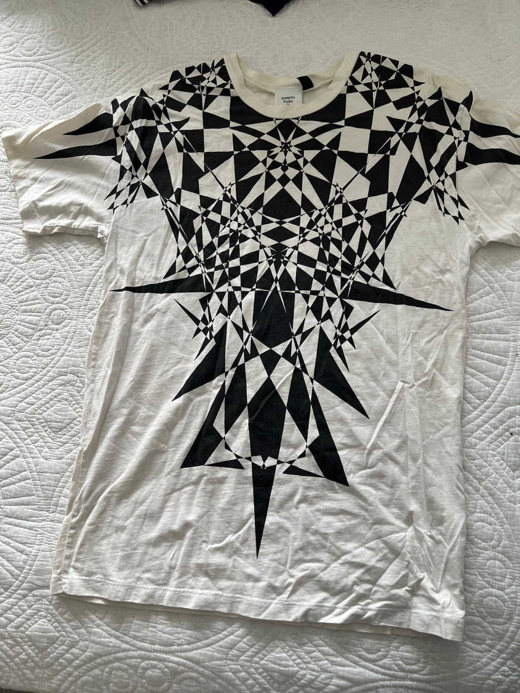 White/black graphic top