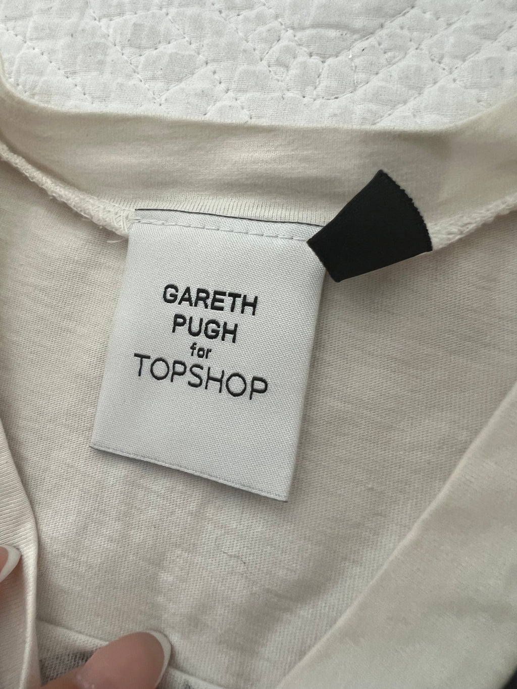 White/black graphic top