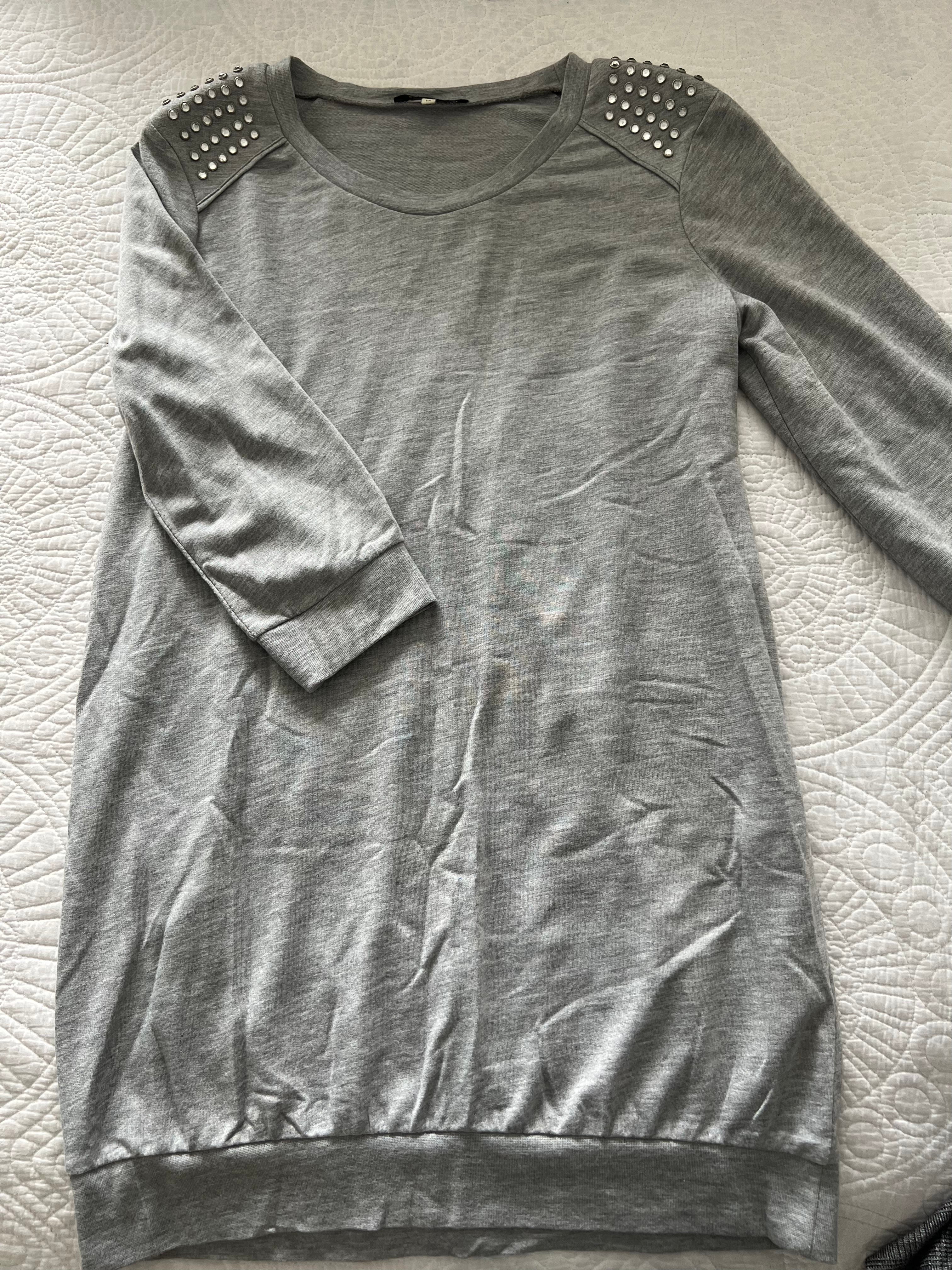 3/4 sleeve grey top