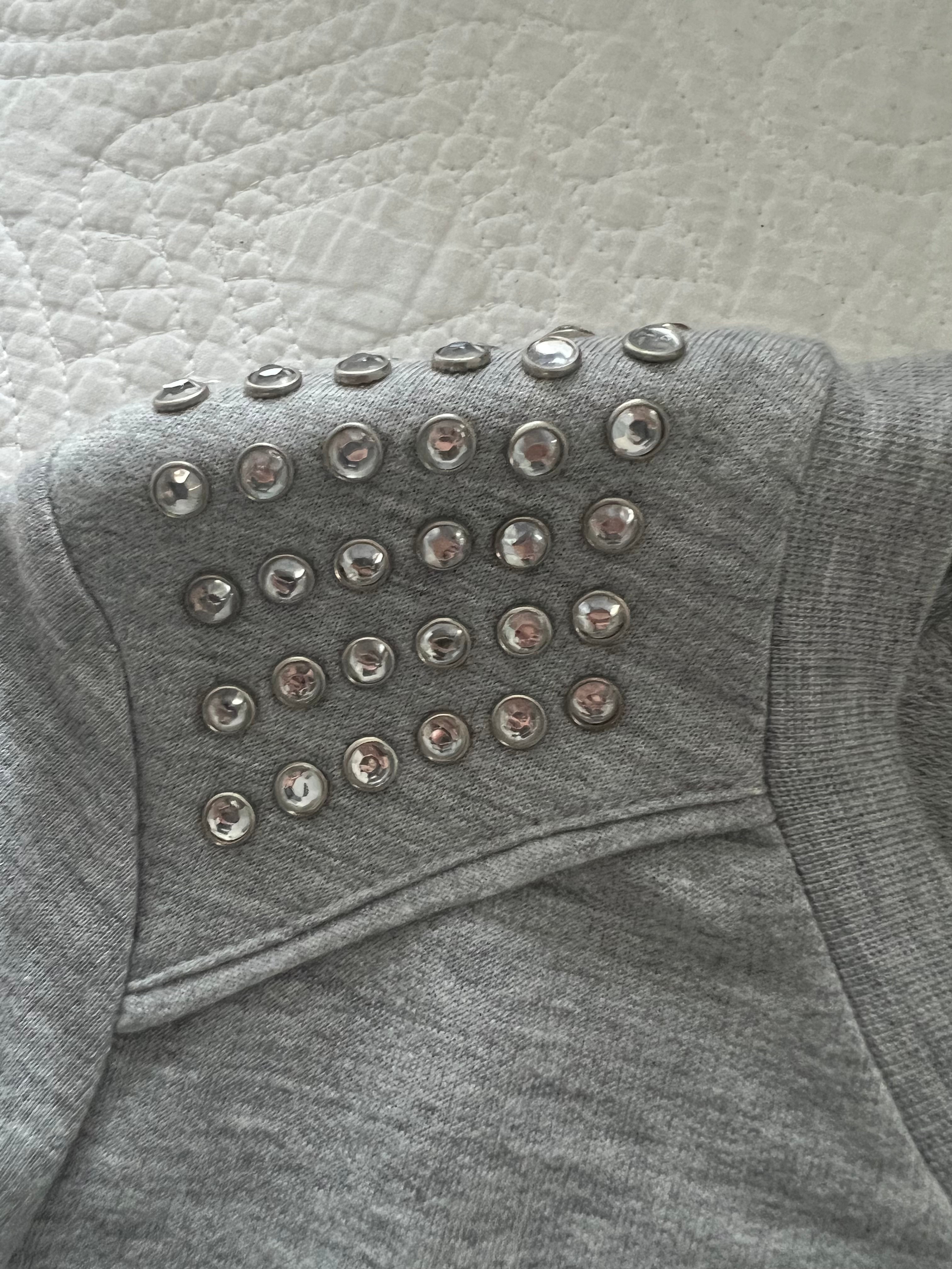 3/4 sleeve grey top