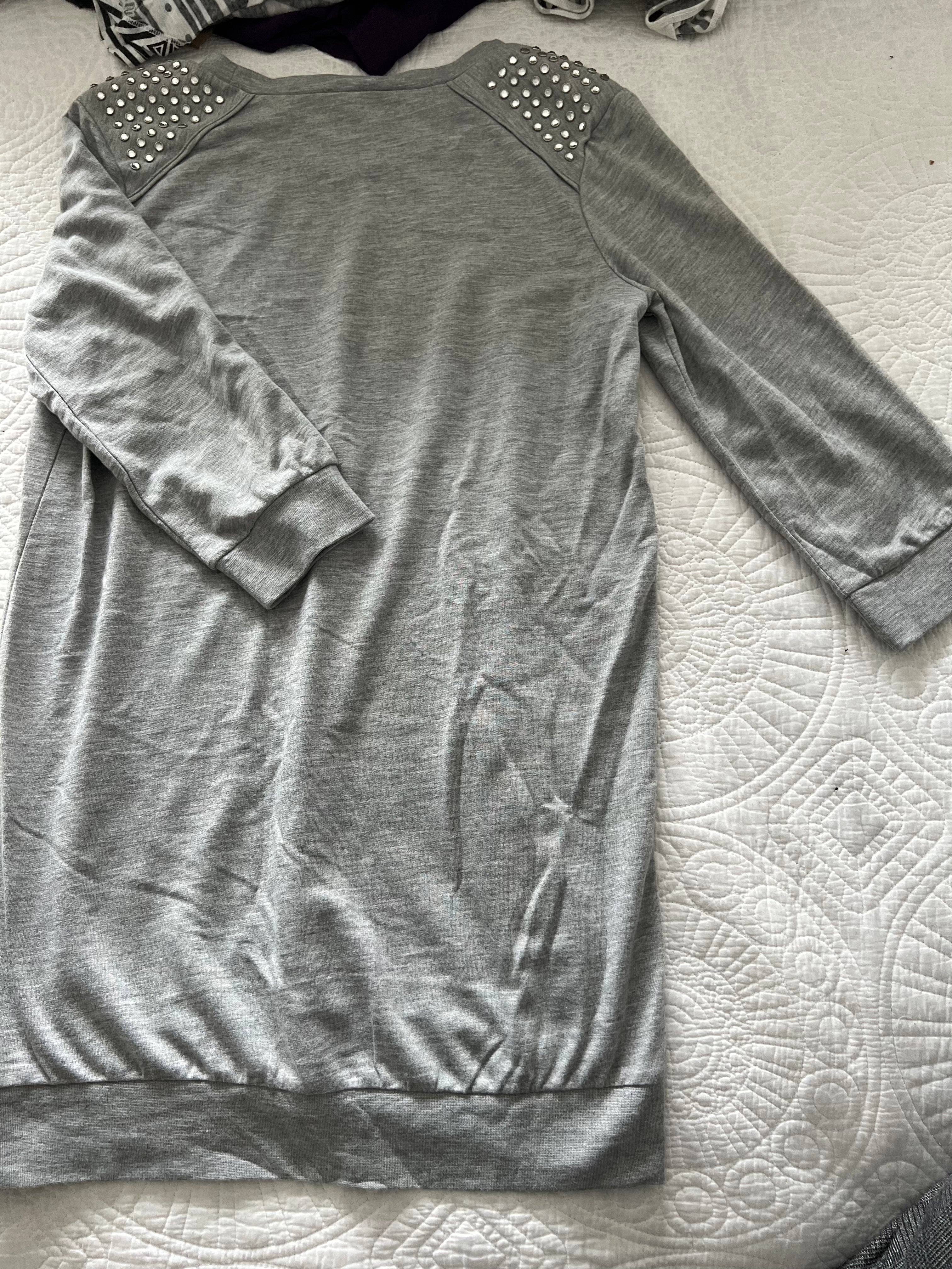3/4 sleeve grey top