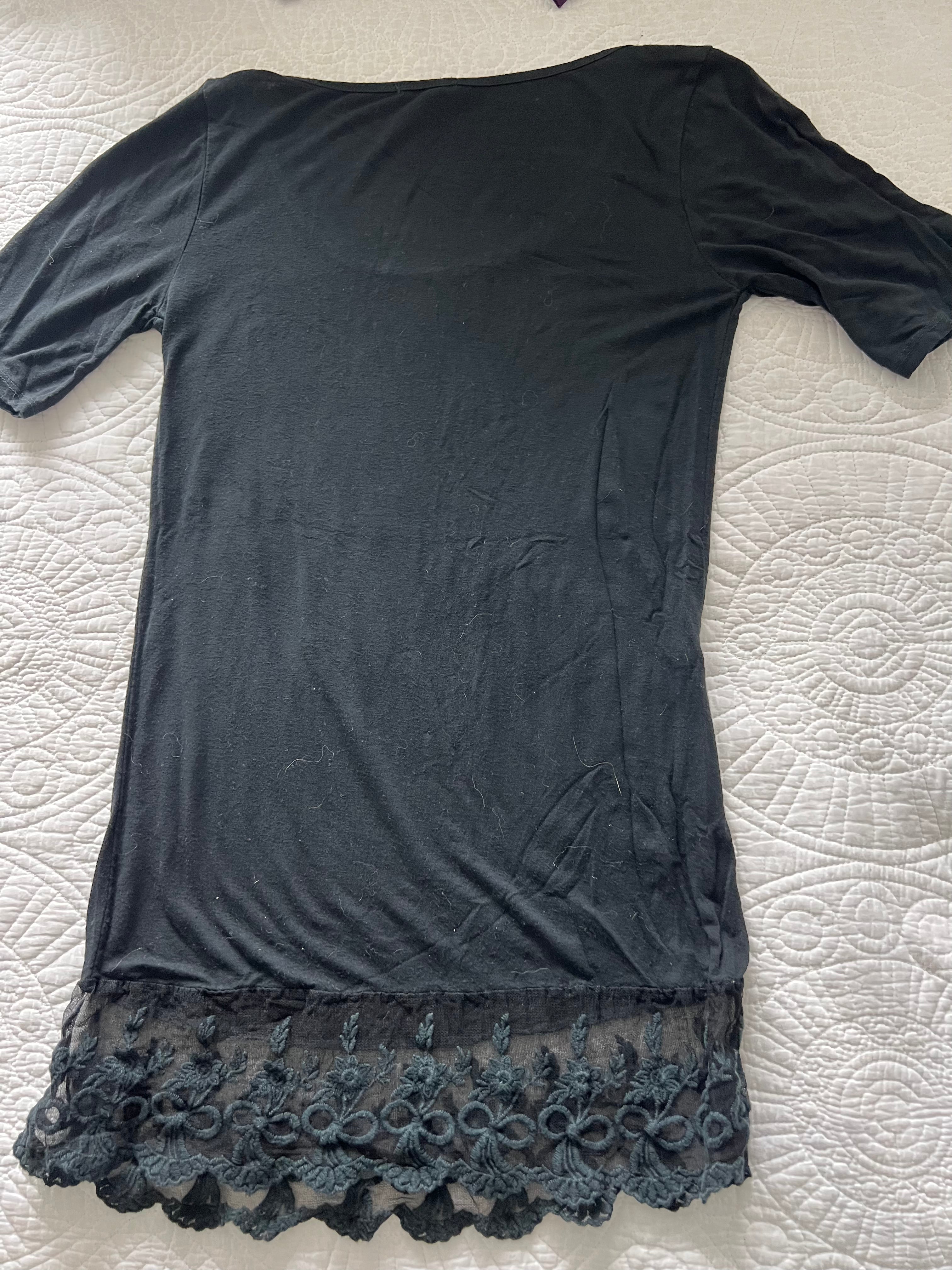Black short sleeve top