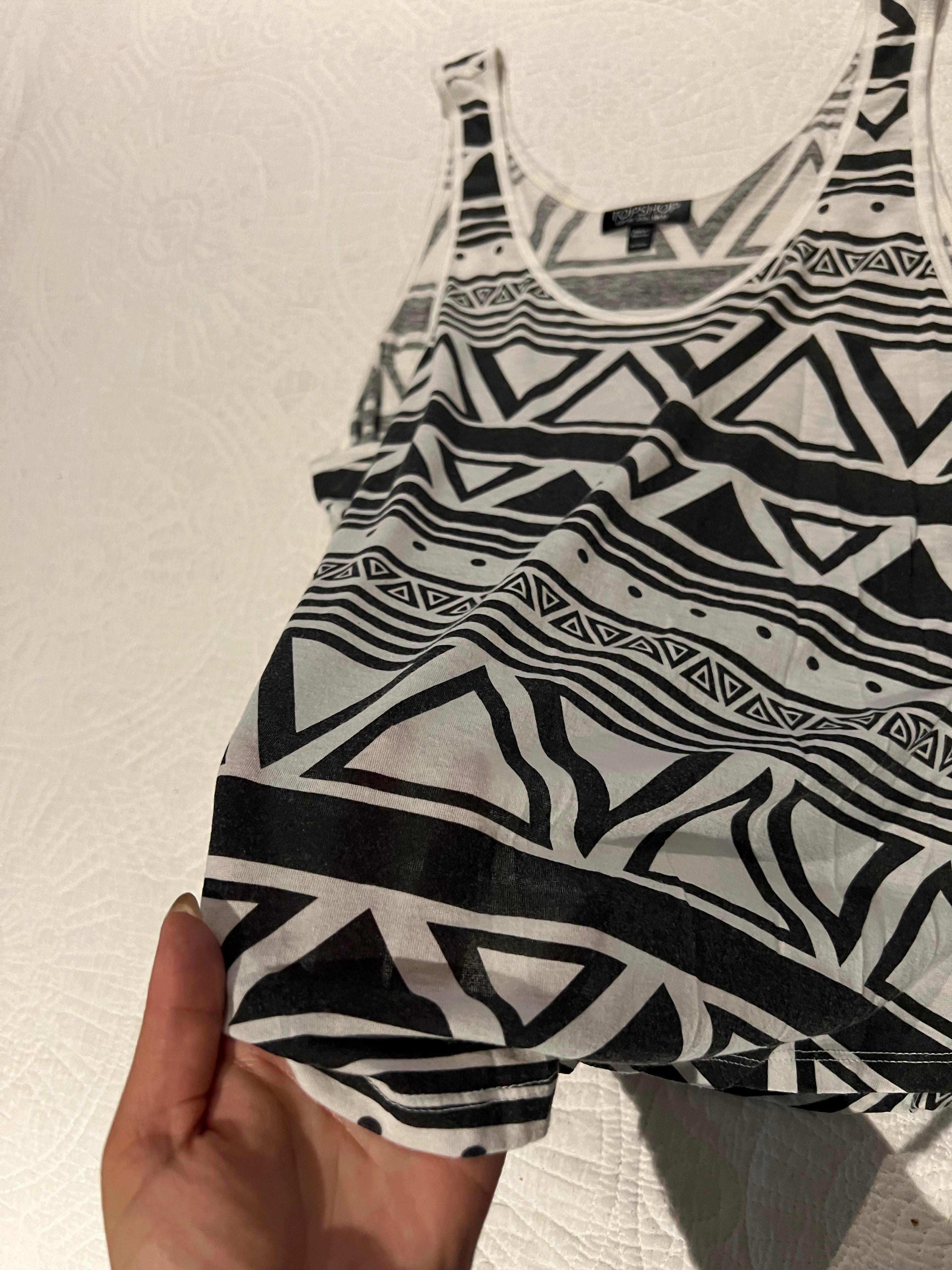 Black/White top
