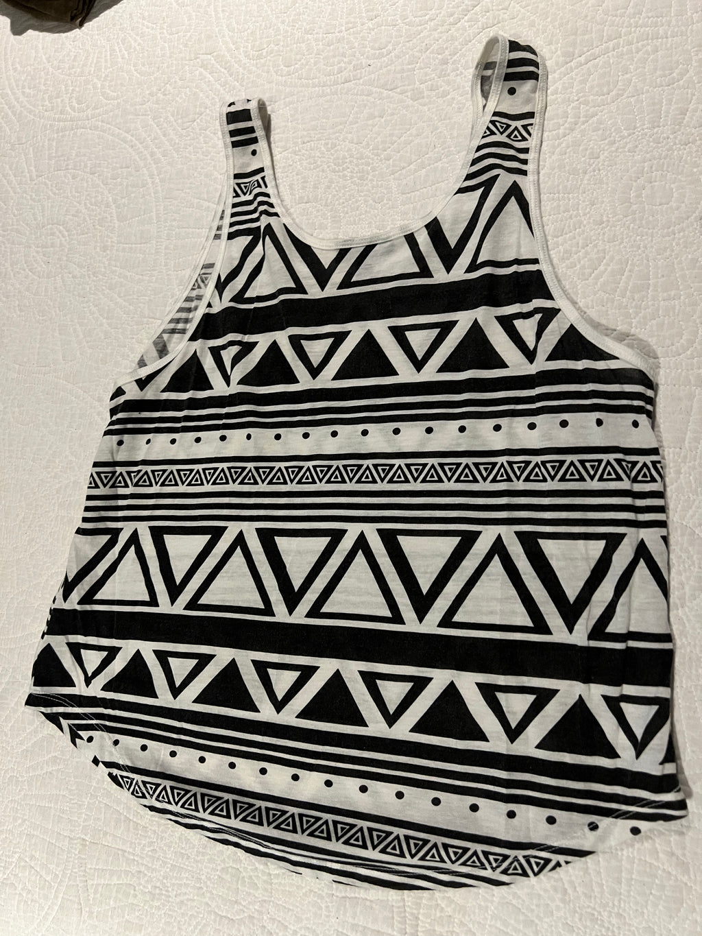Black/White top