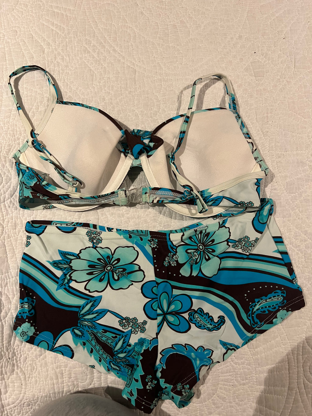 Blue/white short and bra swim wear