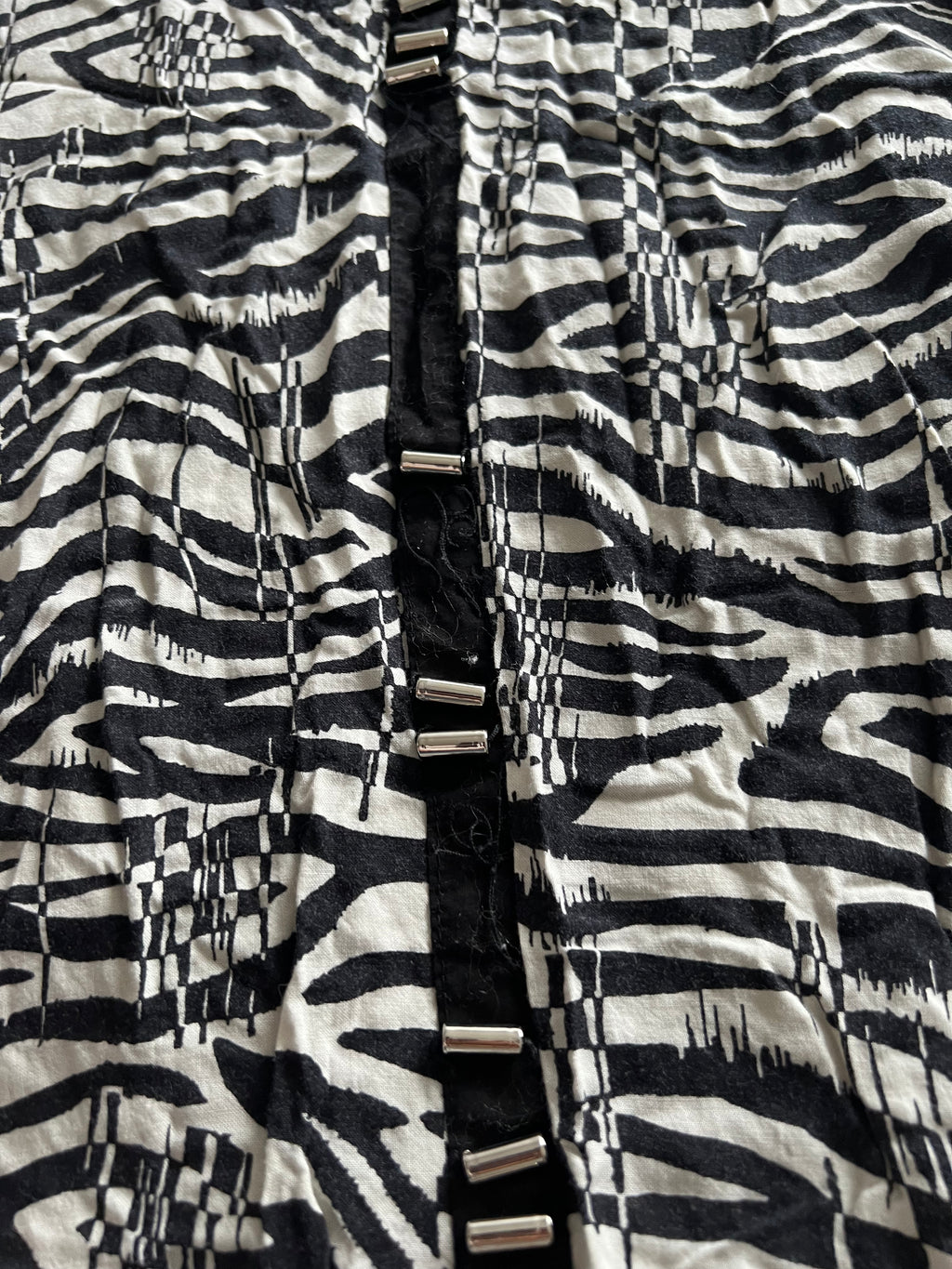 Black/white top with beads