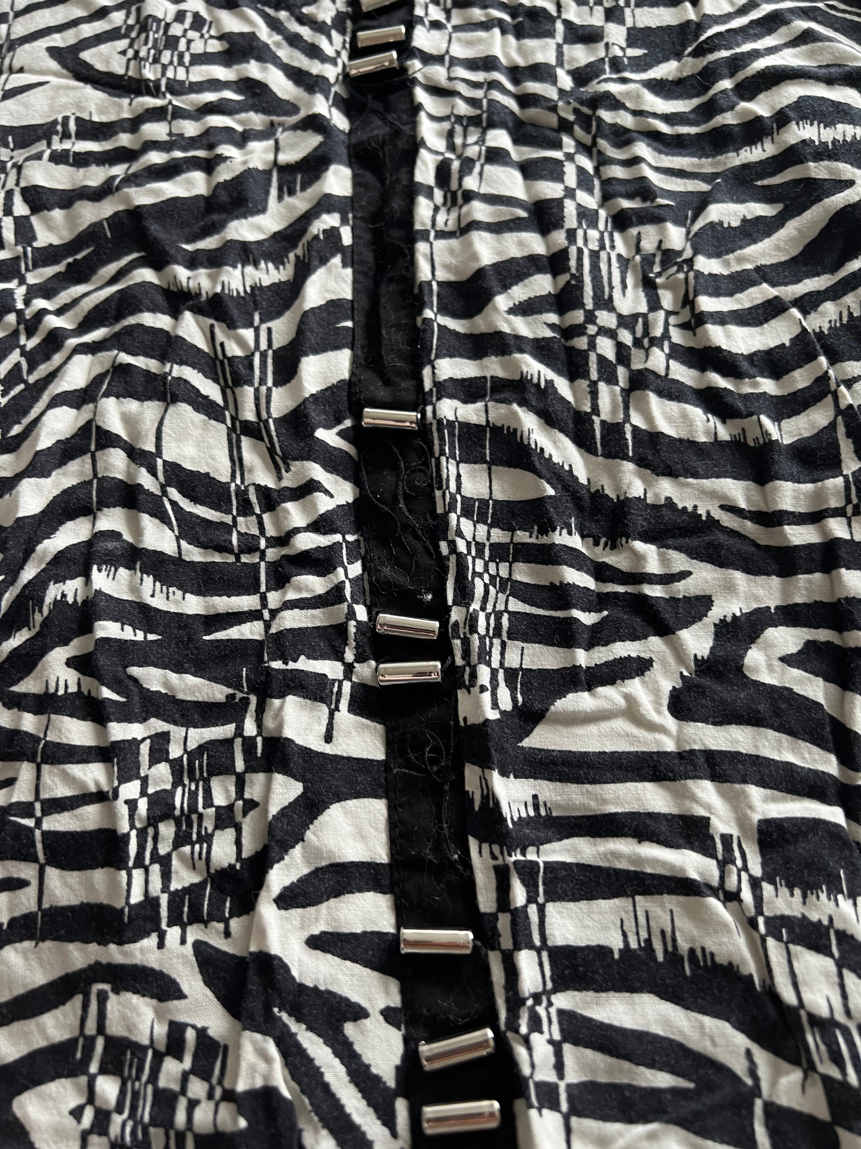 Black/white top with beads